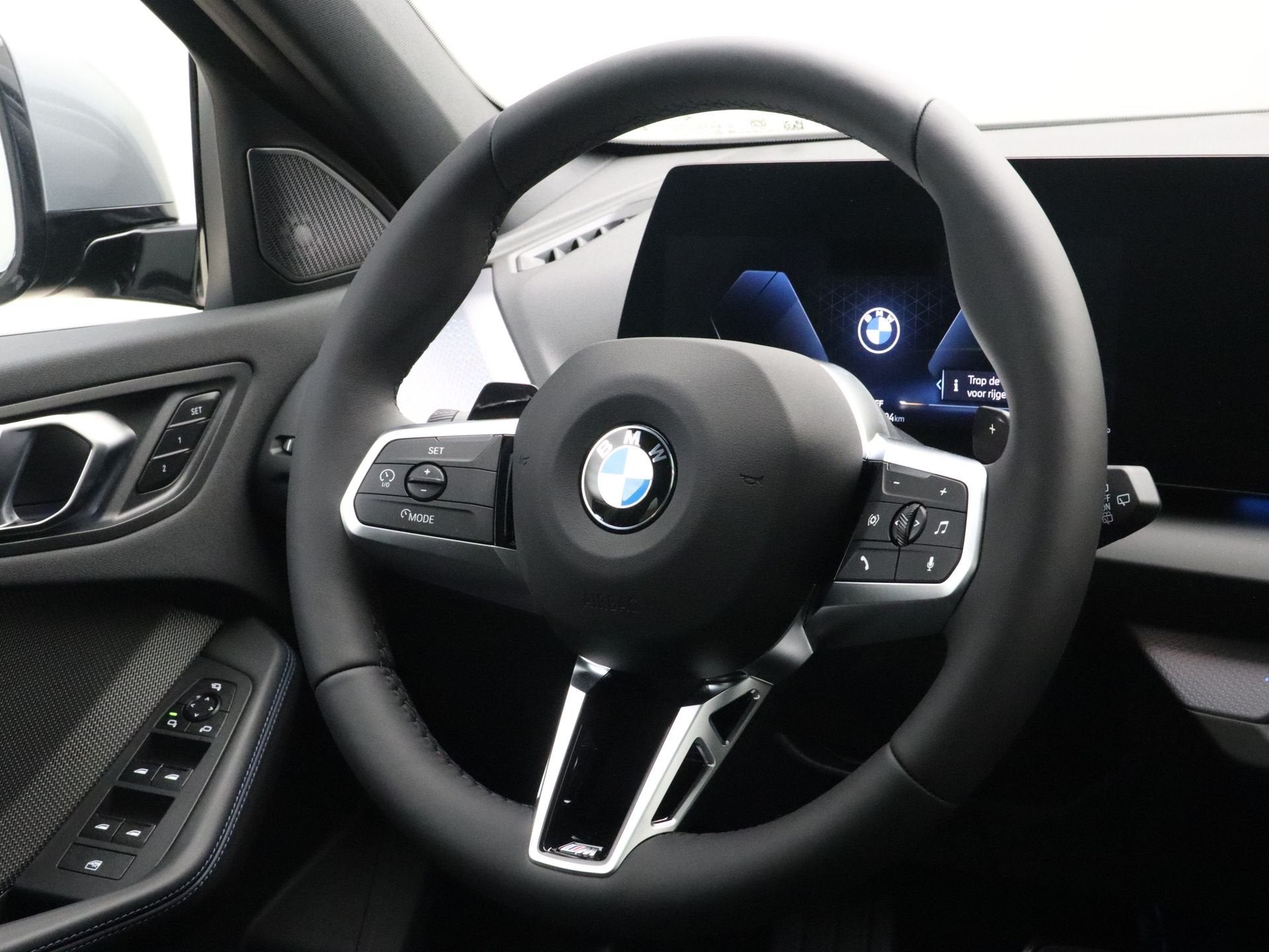 BMW 1 Serie 120 (bj 2026, automaat), Auto's, Dealer onderhouden, Gebruikt, Met garantie (alle), Overige brandstoffen