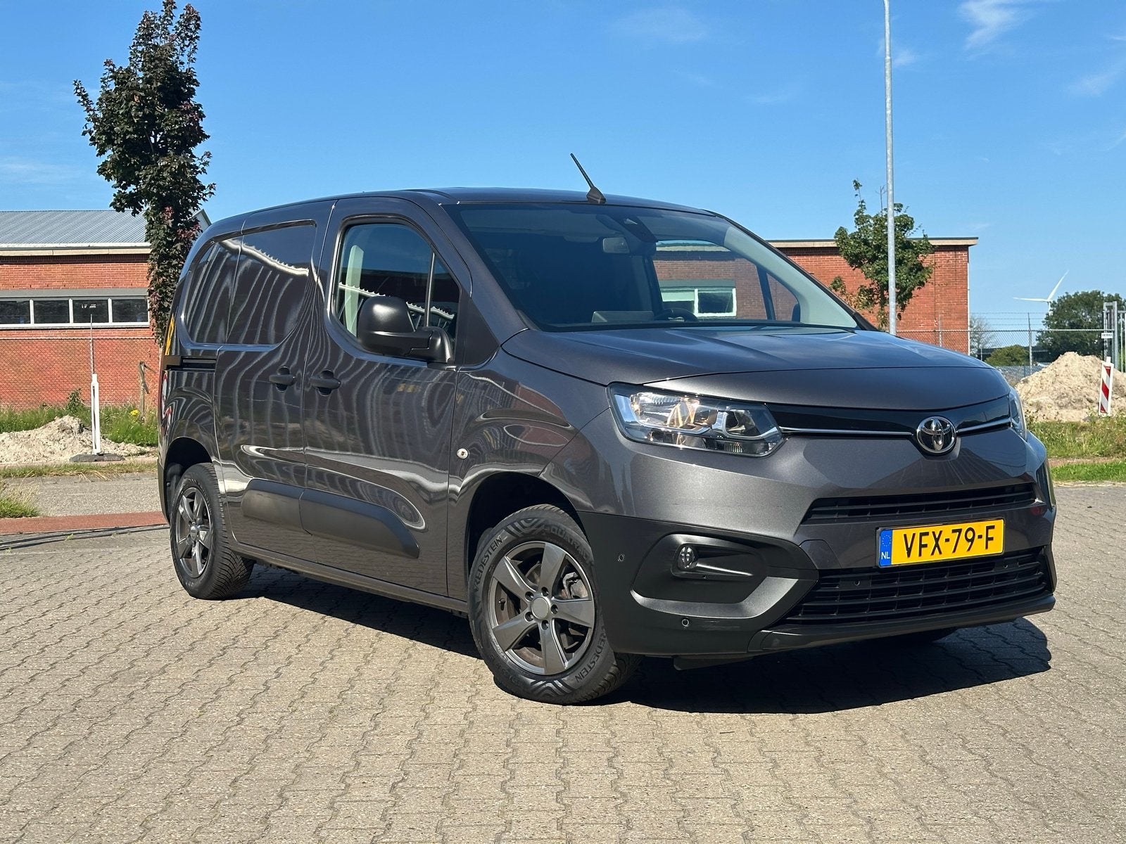 Toyota Proace City 2020 Grijs, Voorwielaandrijving, Stof, 4 cilinders, 19 km/l