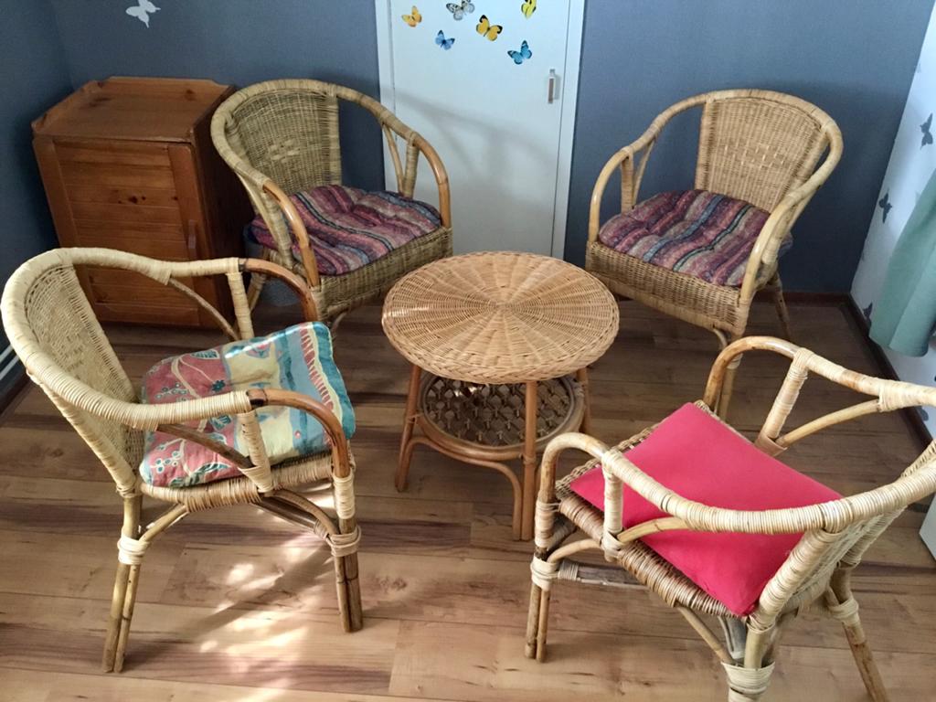 Rotan stoelen en tafeltje set - Vintage riet meubels, Ophalen, Gebruikt, Overige kleuren, Riet of Rotan
