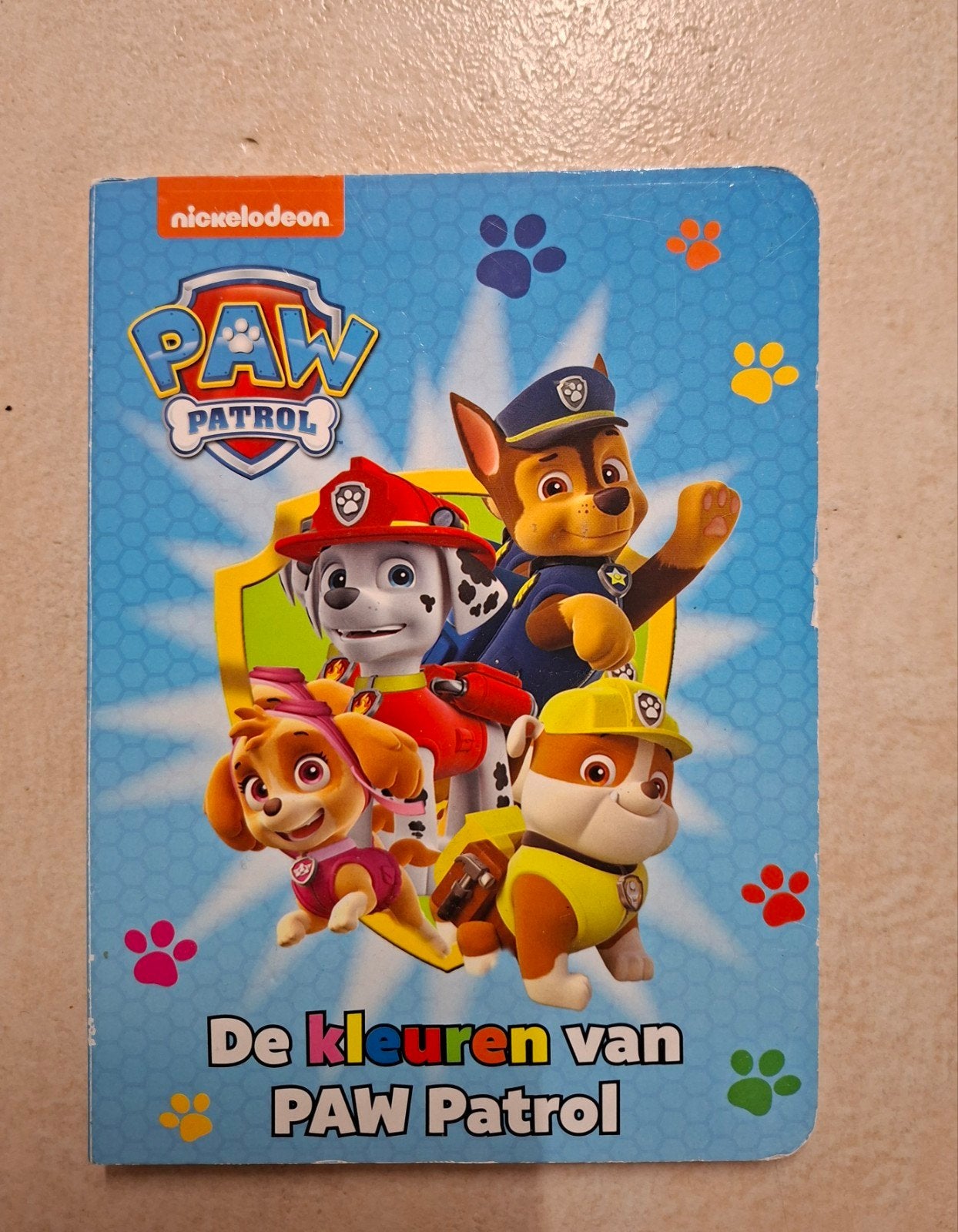 Boek Paw Patrol  de kleuren van Paw Patrol  nickleodeon, Boeken, Kinderboeken | Baby's en Peuters, Ophalen of Verzenden, Gelezen