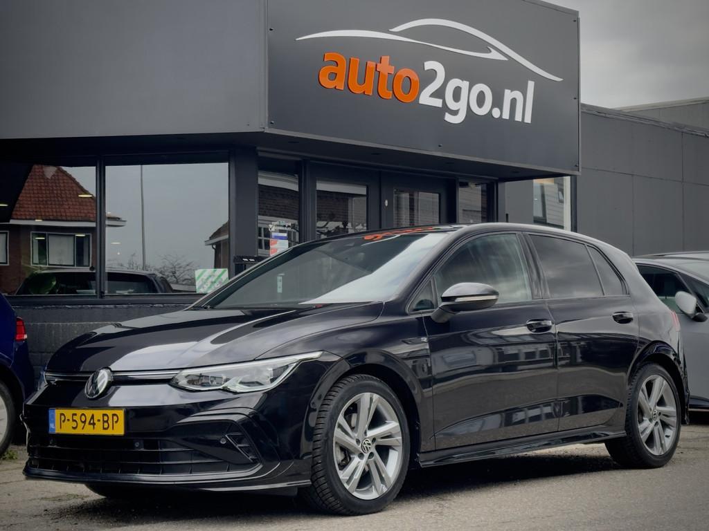 Volkswagen Golf 1.5 eTSI AUT7 R-LINE+ SPORT-INT NAVI CAMERA, Auto's, Volkswagen, Euro 6, 4 cilinders, Zwart, Origineel Nederlands