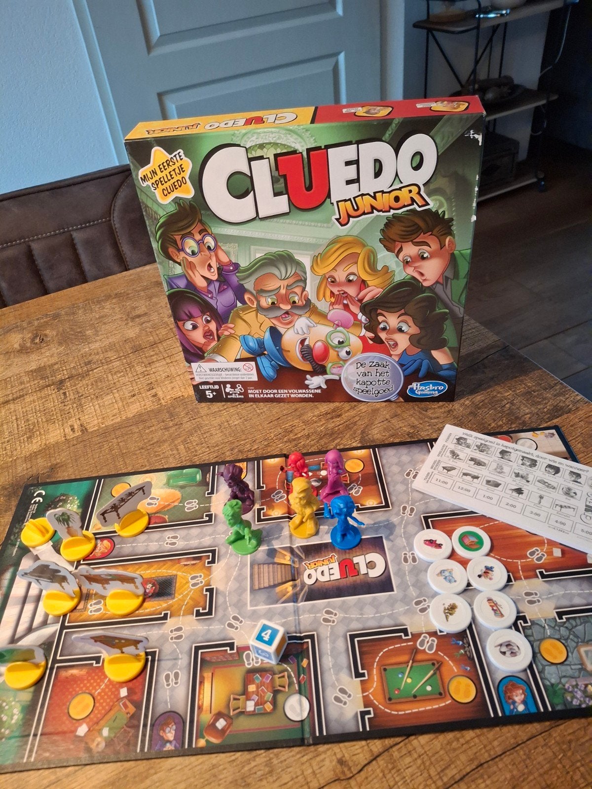 cluedo junior, Ophalen of Verzenden, Zo goed als nieuw