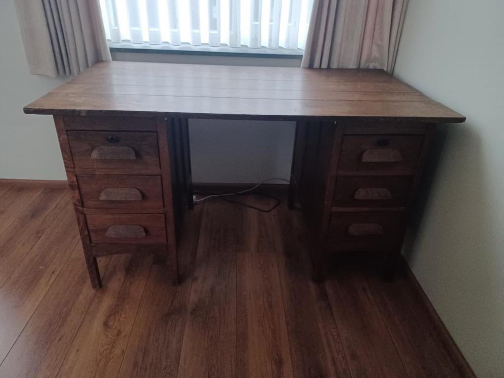 Vintage houten bureau L140 cm B75 cm H71 cm, Ophalen