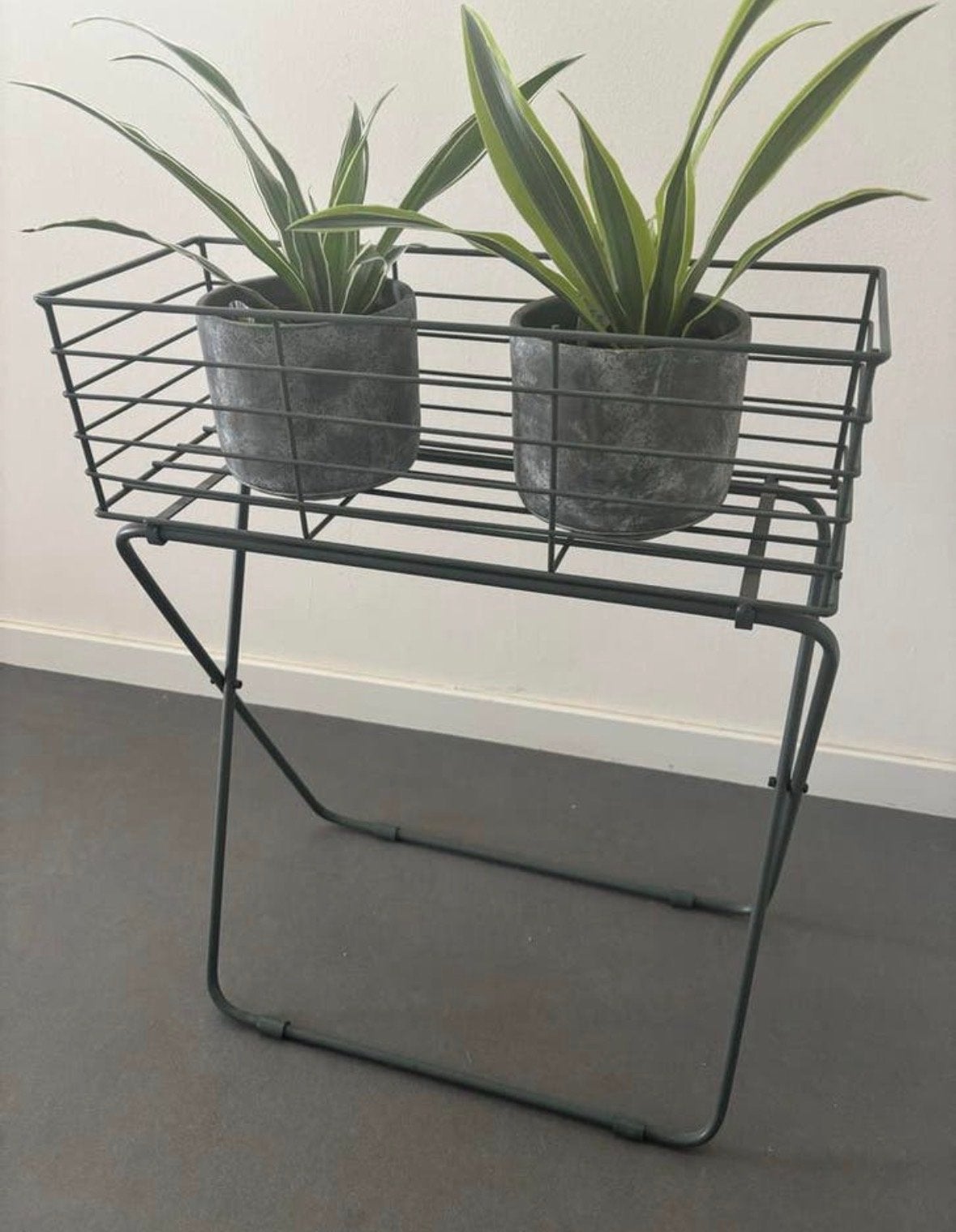 Metalen plantenbak op standaard, Ophalen, Gebruikt, Minder dan 60 cm, Metaal