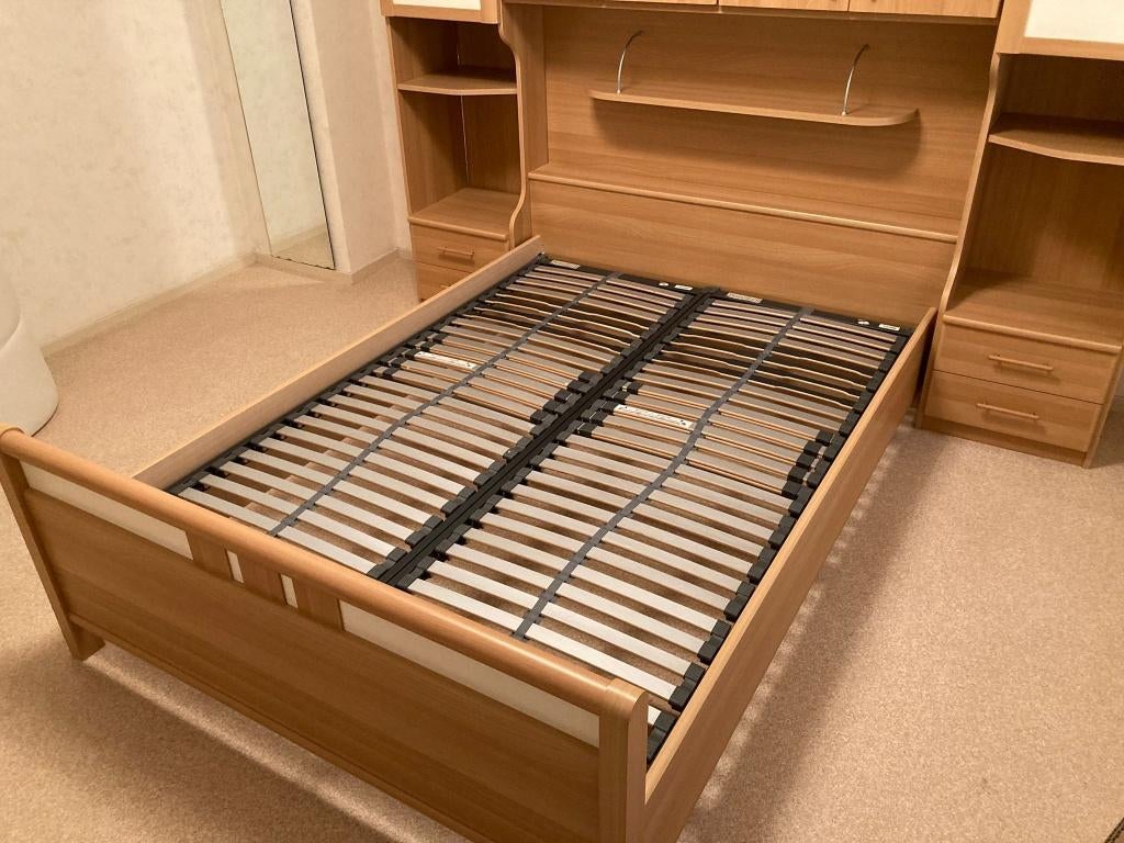 Bed met wandmeubel, Huis en Inrichting, Slaapkamer | Bedden, Ophalen, Gebruikt, 140 cm, Twijfelaar