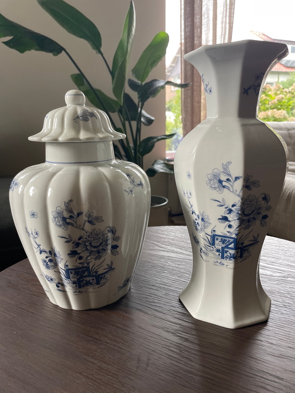 Set van 2 Vista Alegre vazen en pot met deksel, Ophalen