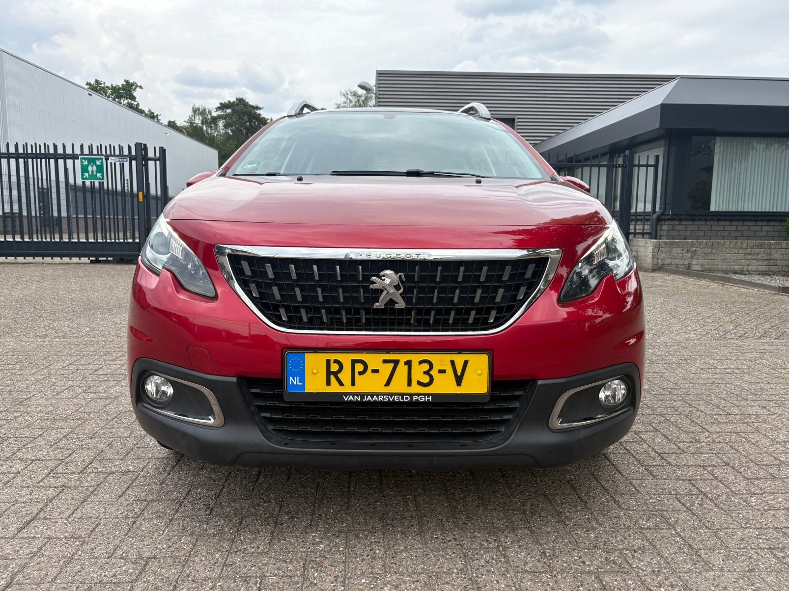 Peugeot 2008 110PK 2018 Carplay,riem vervangen, Voorwielaandrijving, 1250 kg, Origineel Nederlands, Bedrijf