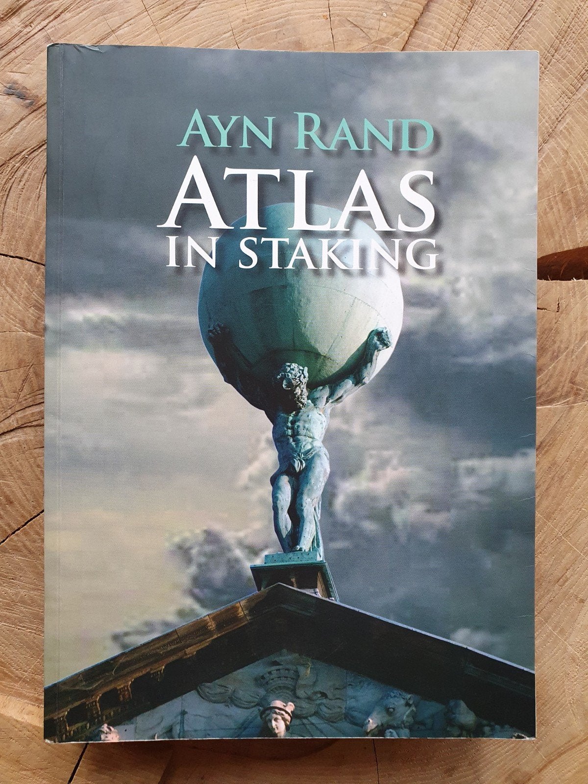Ayn Rand - Atlas in staking - met Volkskrant artikel, Ophalen, Ayn Rand