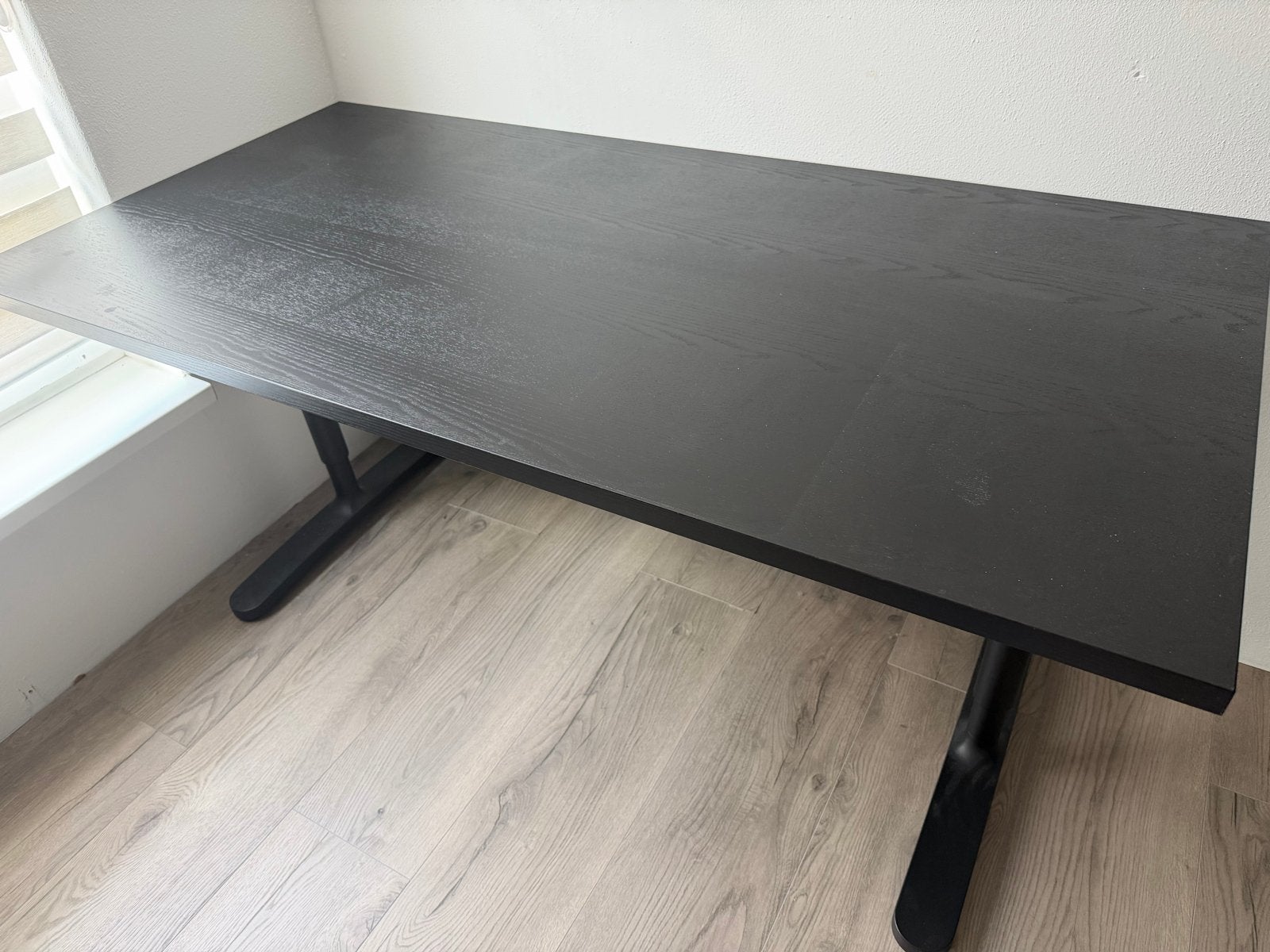 Ikea bureau met dik houten blad - Zo goed als nieuw, Ophalen, Zwart, Hout, Zo goed als nieuw