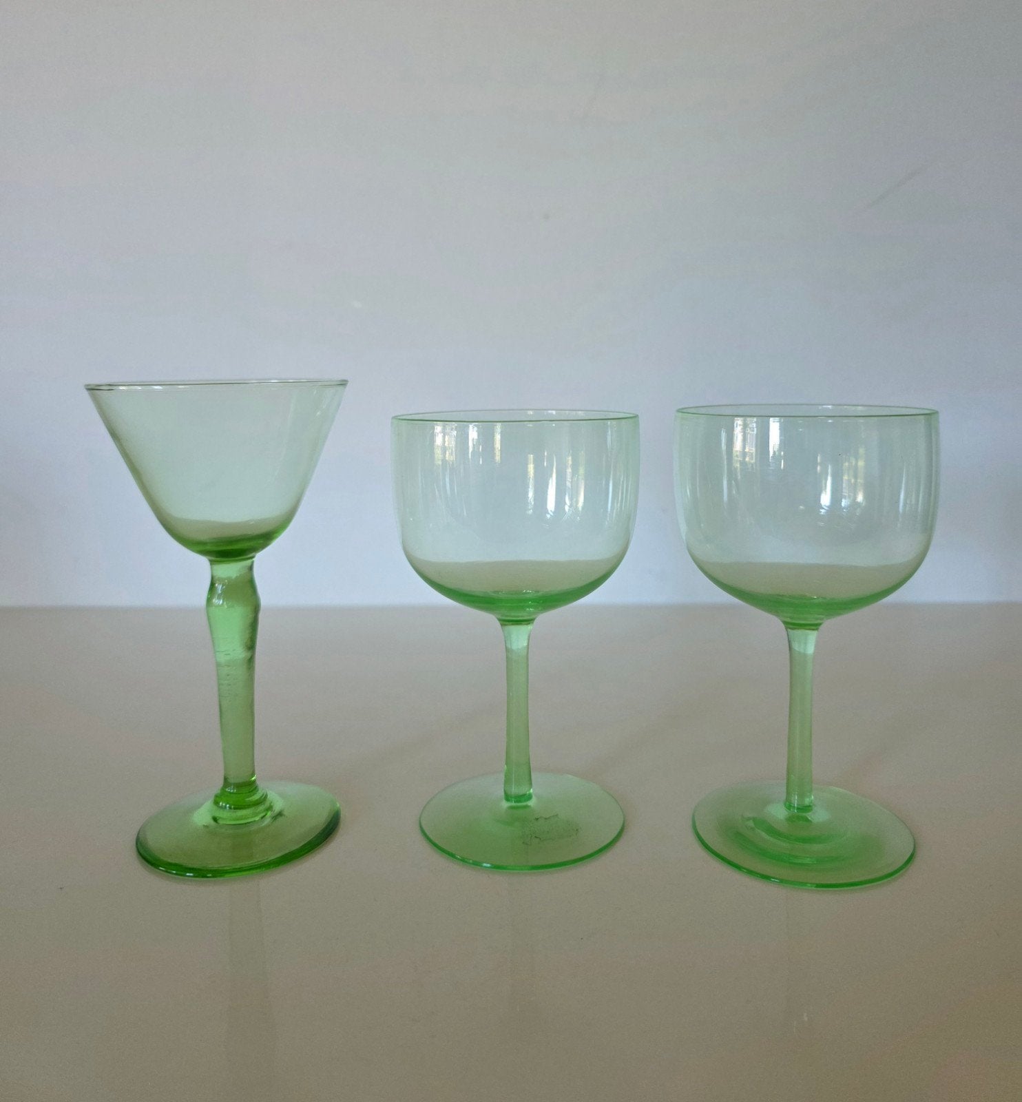 3 art deco uraniumglas / annagroen wijnglazen, Antiek en Kunst, Ophalen of Verzenden