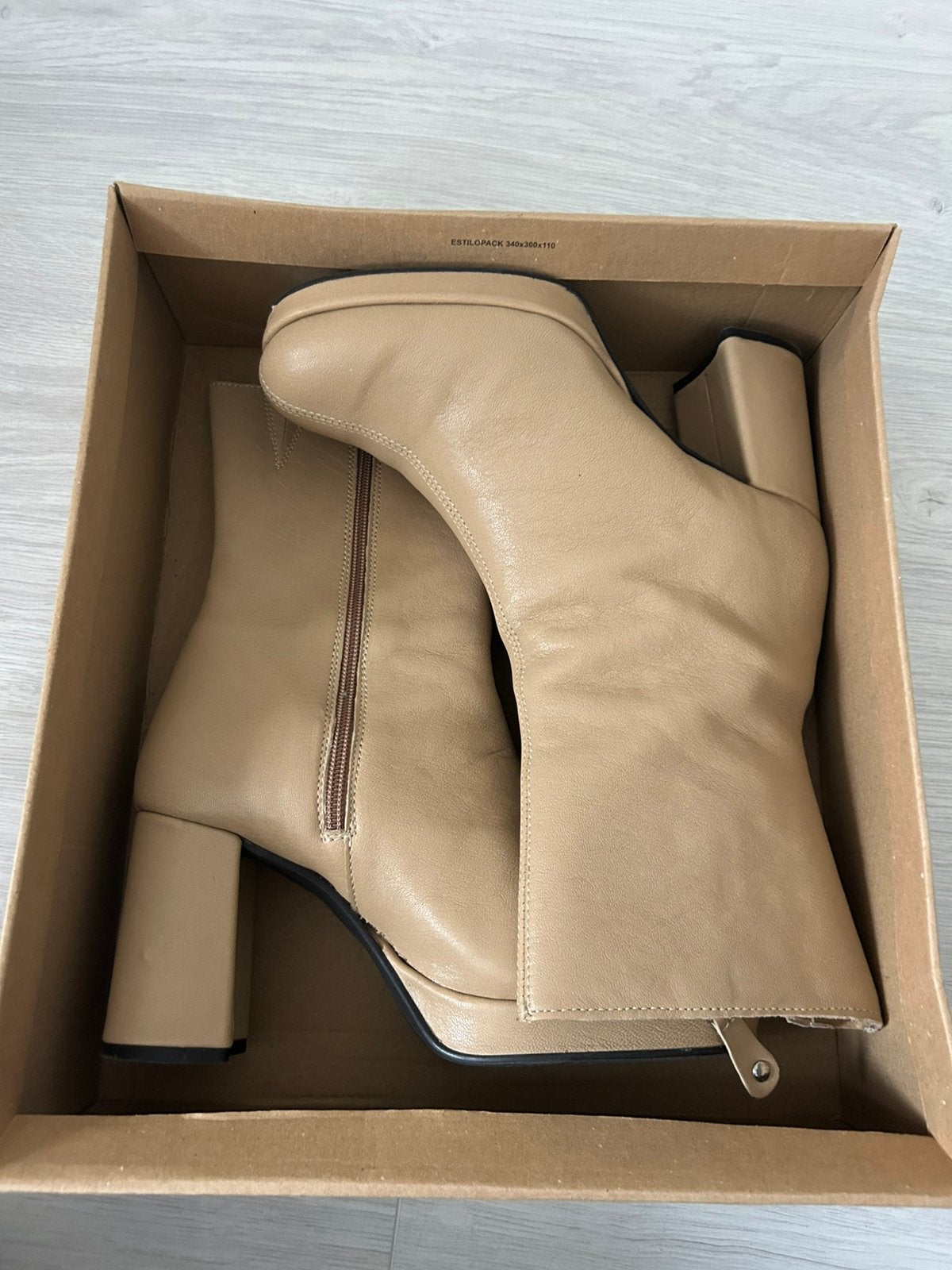 Tango laarzen 39, Kleding | Dames, Ophalen of Verzenden, Zo goed als nieuw, Beige, Lage of Enkellaarzen