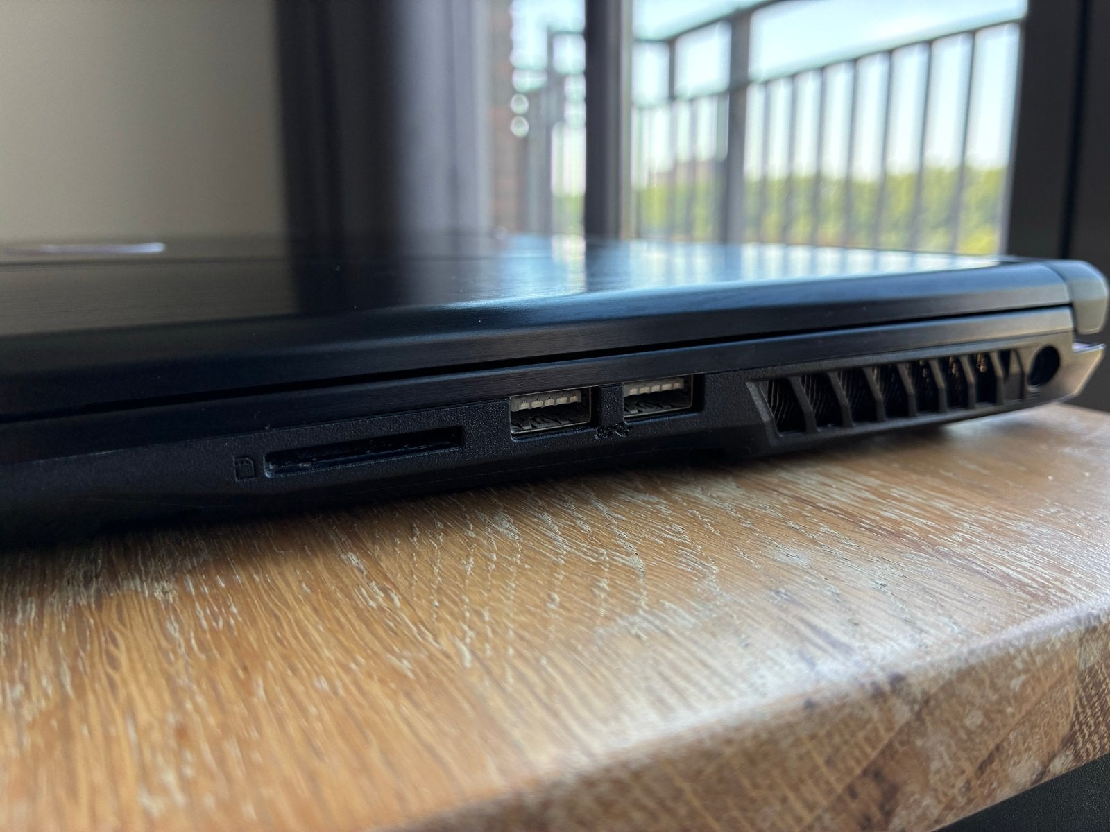 Foto 8 van MSI GE63 Raider RGB 8SG Gaming Laptop i7-8750H RTX 2080