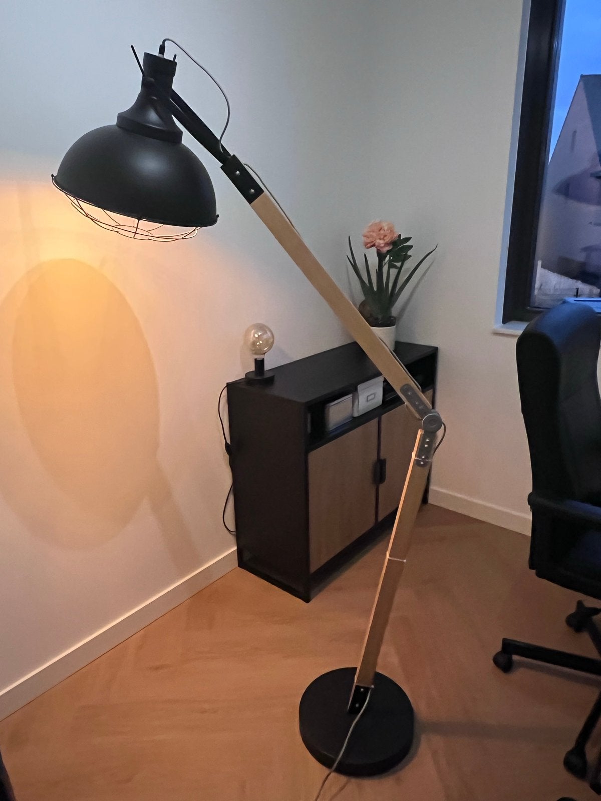Verstelbare vloerlamp, Ophalen, Gebruikt, E27 (groot), 150 tot 200 cm