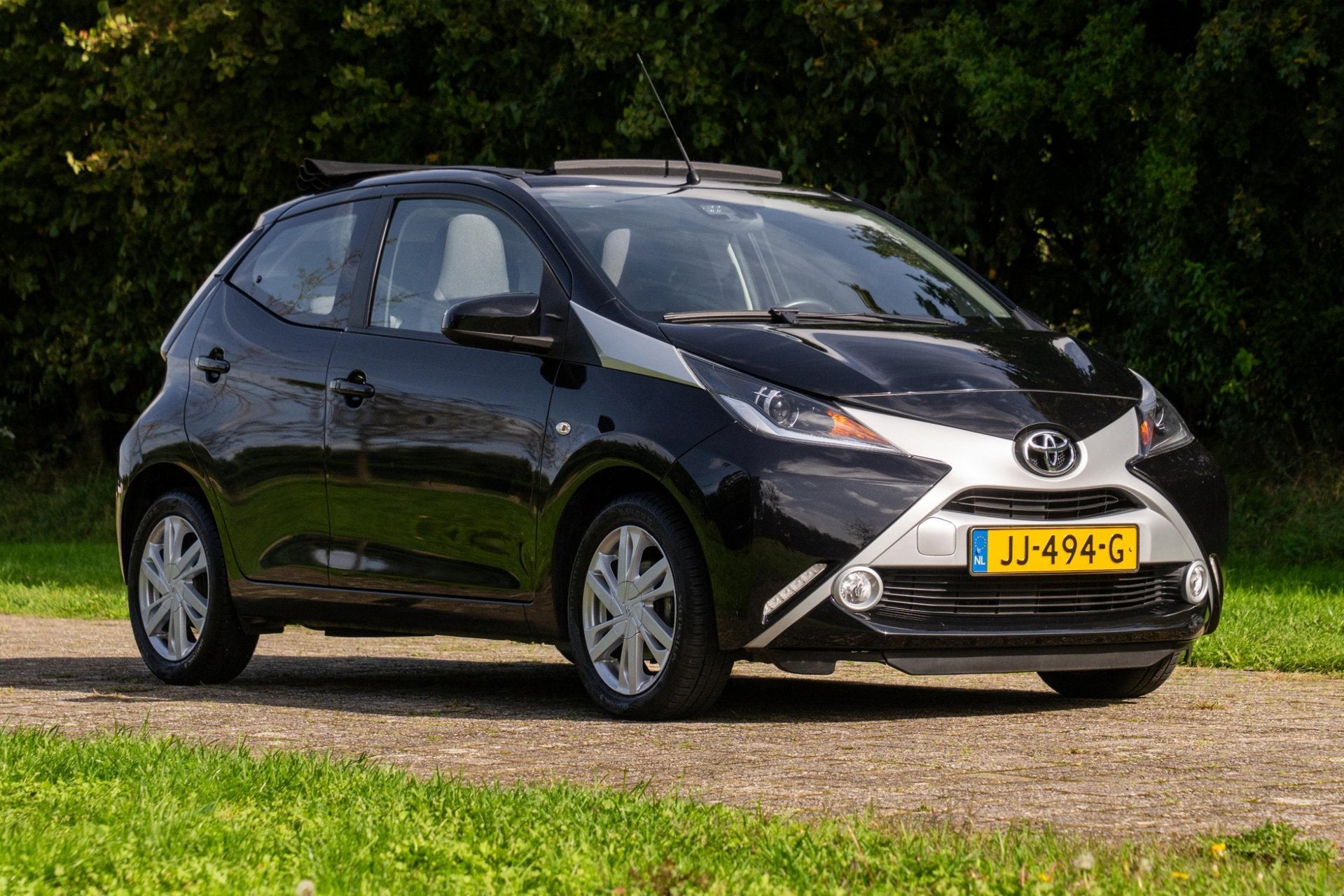 Toyota Aygo 1.0 VVT-i x-wave Automaat Cabrio Top 2e Eig NL-a, Dealer onderhouden, Gebruikt, Euro 6, 4 stoelen