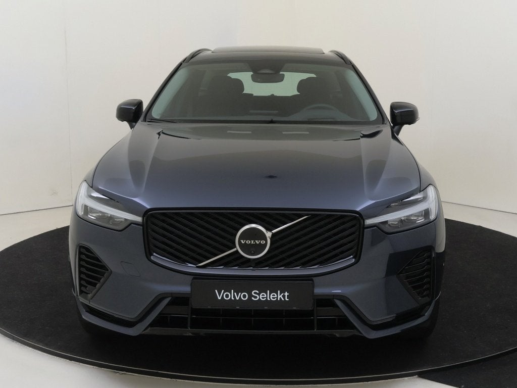 Volvo XC60 T6 AWD Plus Dark | Trekhaak | Panoramadak | 360°, Automaat, 12 maanden, Gebruikt, 4 cilinders