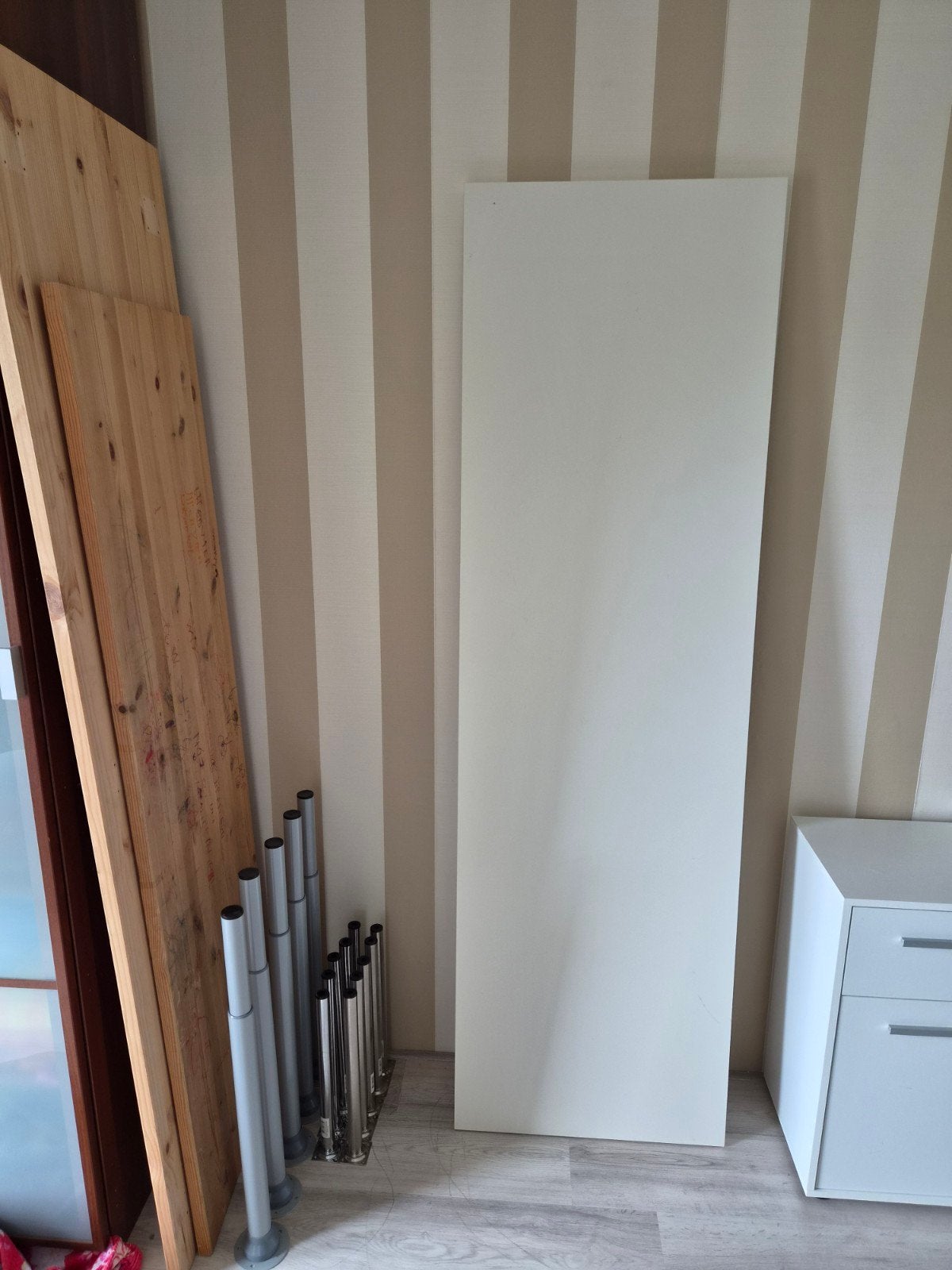 Diverse houten panelen en verstelbare poten, Gebruikt, Modern, Functioneel, 200 cm of meer, 50 tot 100 cm