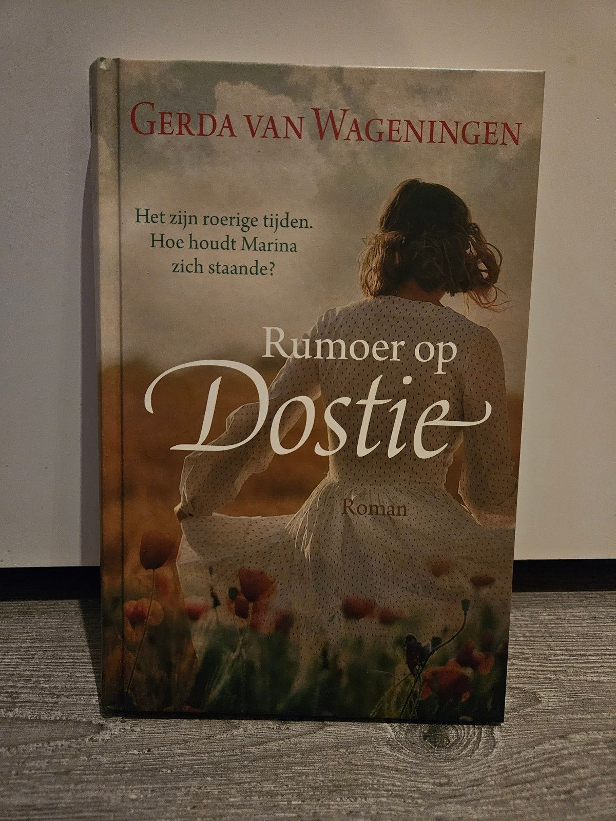 Gerda van Wageningen - Rumoer op Dostie, Gerda van Wageningen, Noord-Brabant, Ophalen of Verzenden, Zo goed als nieuw