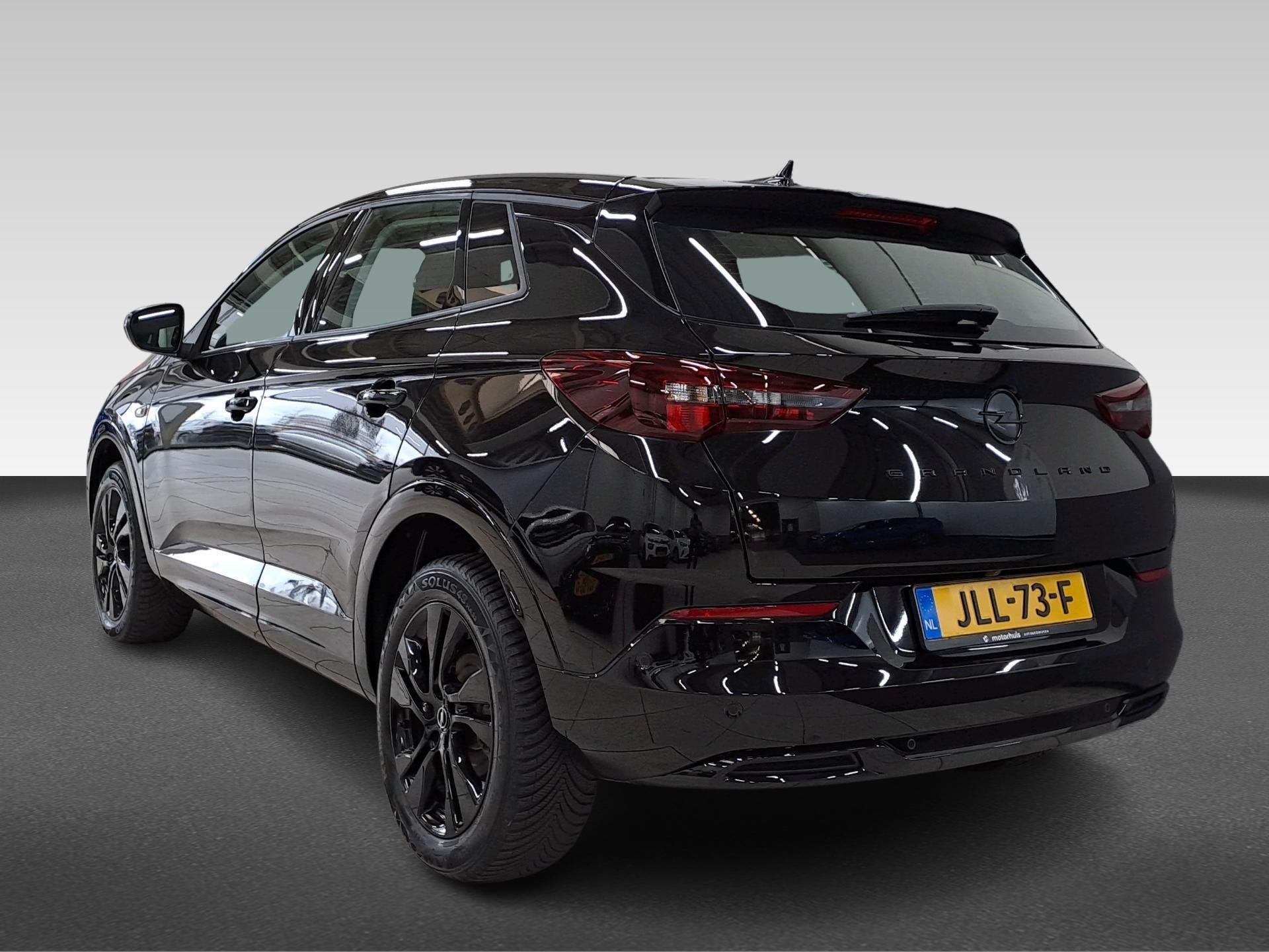 Opel Grandland 1.2 TURBO 130PK AUTOMAAT GS LINE BLACKPACK CA, Auto's, Gebruikt, 1199 cc, Zwart, Bedrijf