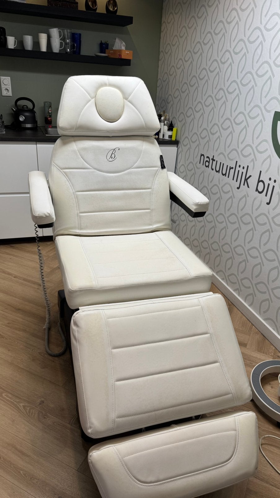 Luxe elektrische  Bellizi behandeldstoel/ pedicure