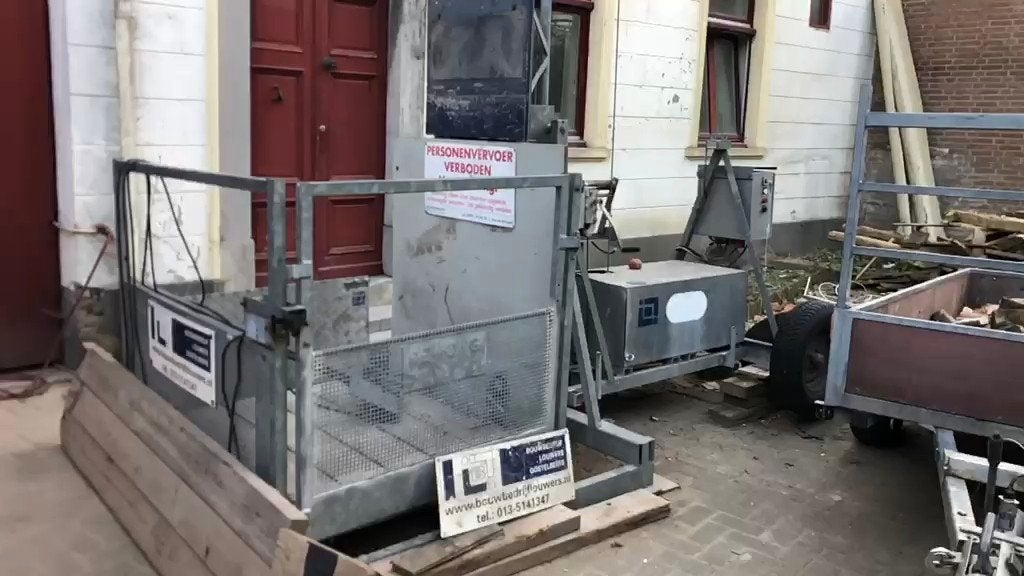 Bouwlift 380V met hek, deur, klep en beveiligingen, Ophalen
