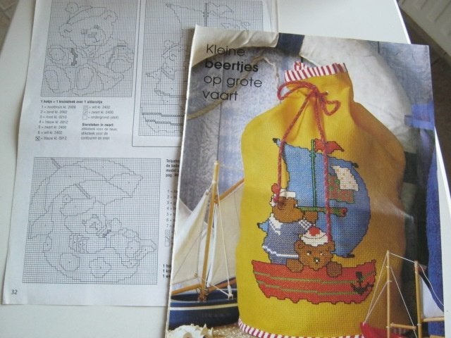 Borduurpatroon  Beertjes in boot en nr 7803 do, Verzenden, Nieuw, Handborduren, Patroon