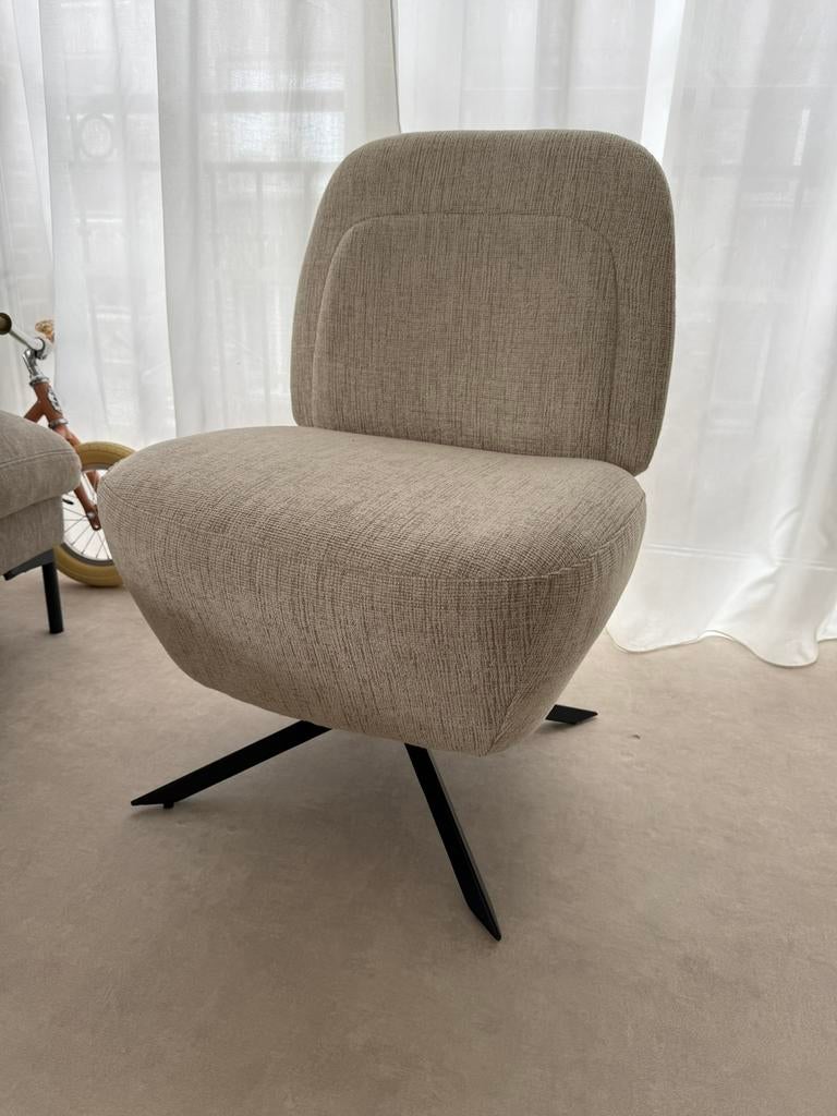Zuiver stoel Dusk design draaifauteuil Nieuwprijs 605 euro, Huis en Inrichting, Fauteuils, Ophalen, Zo goed als nieuw, 75 tot 100 cm