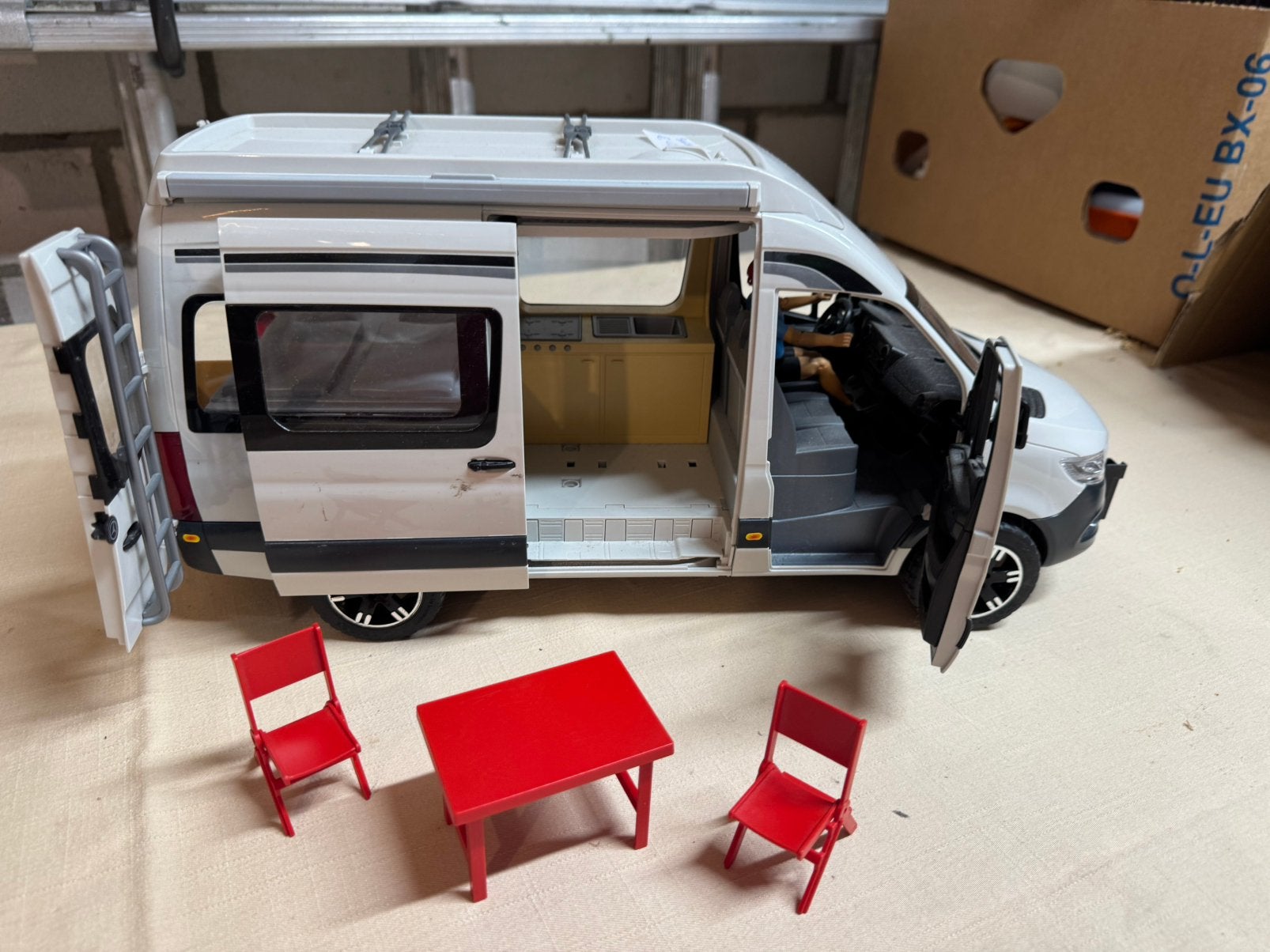 Gedetailleerde Camper Speelgoedauto met Accessoires, Ophalen of Verzenden, Zo goed als nieuw, Overige typen