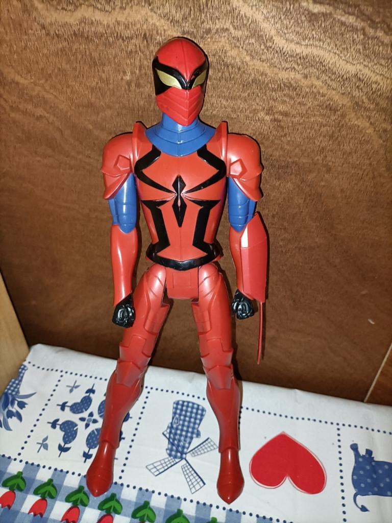Spiderman pop 29 cm groot, Kinderen en Baby's, Speelgoed | Actiefiguren, Ophalen of Verzenden, Zo goed als nieuw