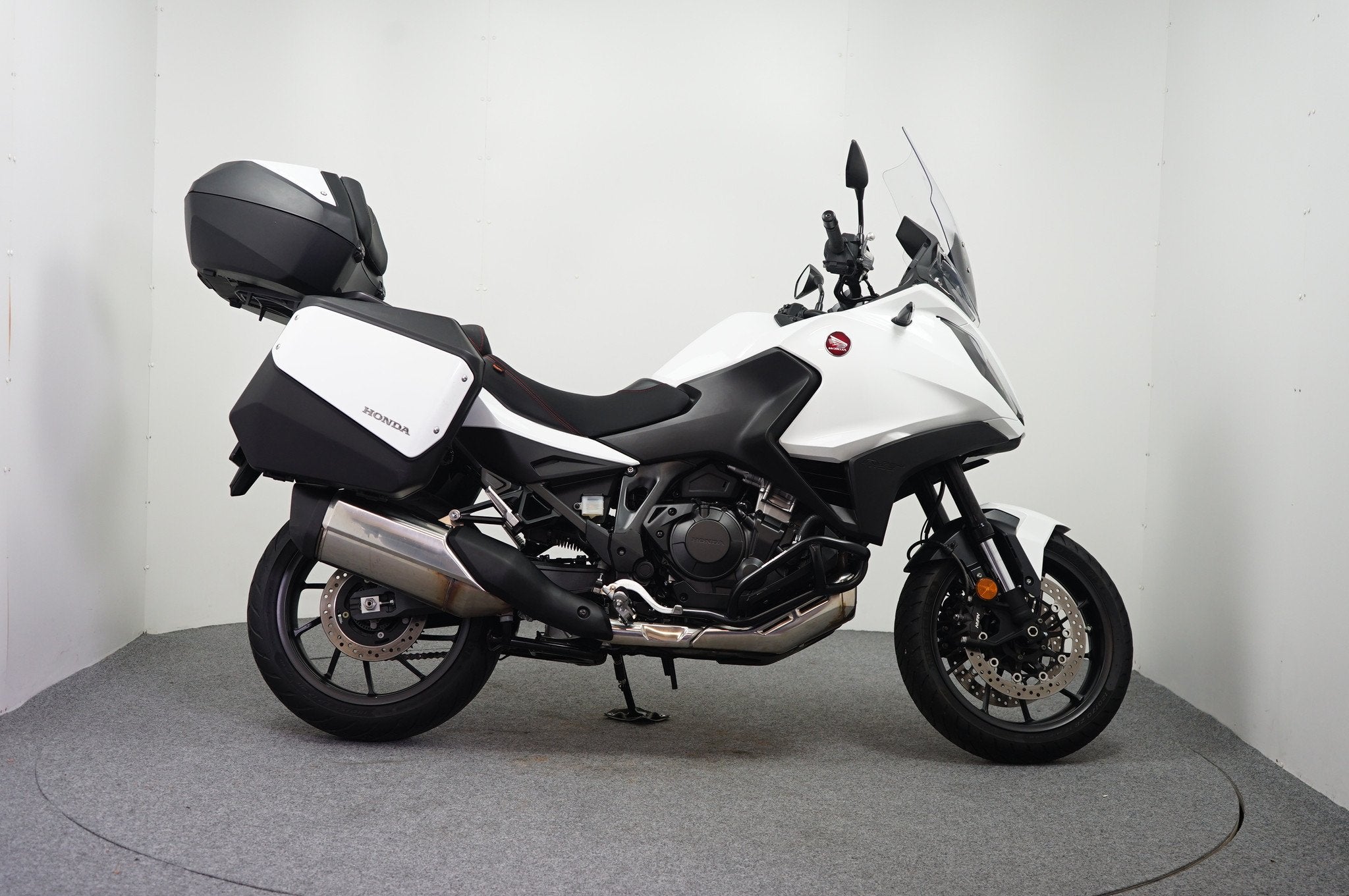Honda NT 1100 (bj 2022), Motoren, Motoren | Honda, Bedrijf, Sport, Meer dan 35 kW, Handvatverwarming