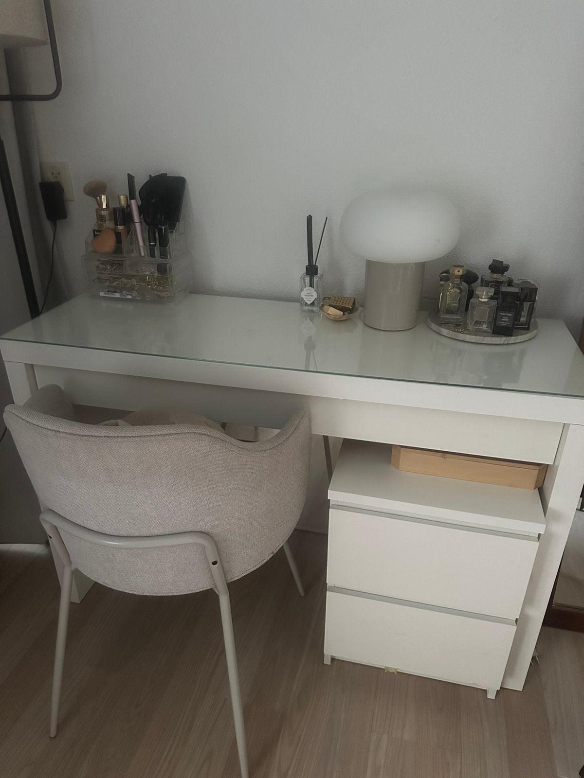 Ikea malm kaptafel met glazen plaat, Ophalen, Zo goed als nieuw