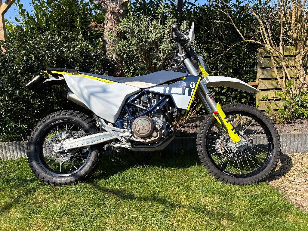 Husqvarna 701 Enduro 2024, 693 cc, Occasion, Motorrijbewijs A, Meer dan 35 kW