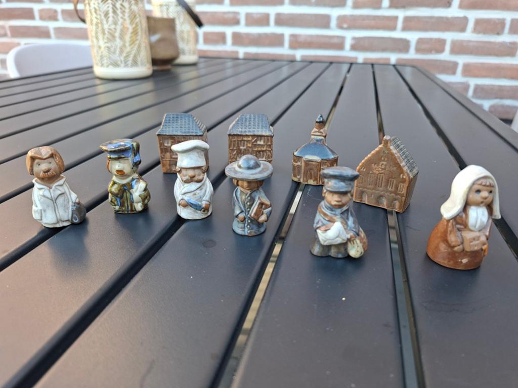 Set van 8 Delfts blauwe miniatuur beeldjes en huisjes, Ophalen of Verzenden, Gebruikt