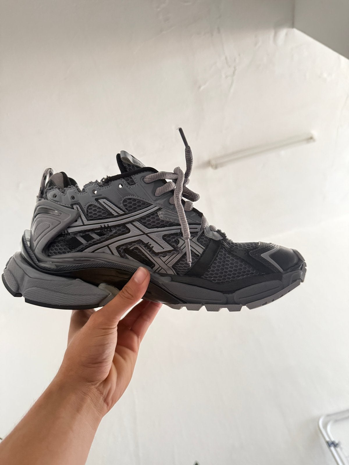 Balenciaga Runner Sneakers Maat 42 Grijs, Kleding | Heren, Schoenen, Ophalen of Verzenden, Gedragen, Overige kleuren, Sneakers of Gympen