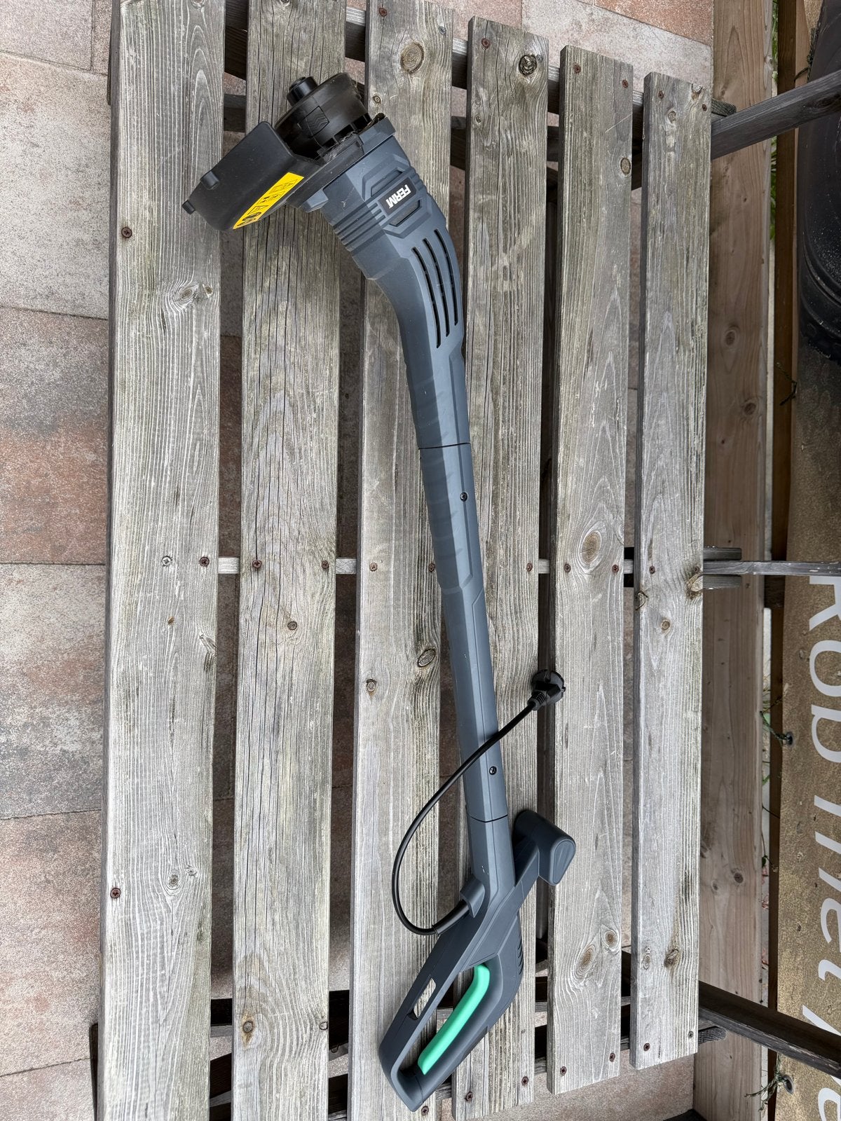 Ferm grastrimmer - Elektrisch - Zo goed als nieuw, Ophalen of Verzenden, Zo goed als nieuw, 30 tot 50 cm, Elektrisch