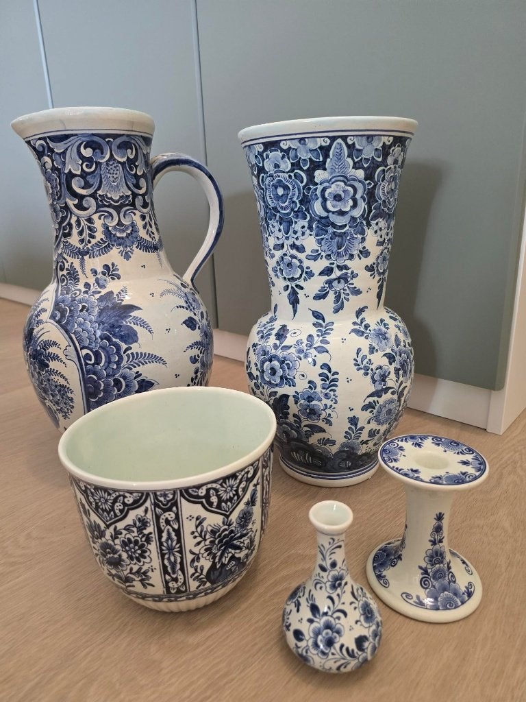 Delfts Blauw - 5 stuks (van 3 verschillende huizen), Antiek en Kunst, Antiek | Vazen, Ophalen