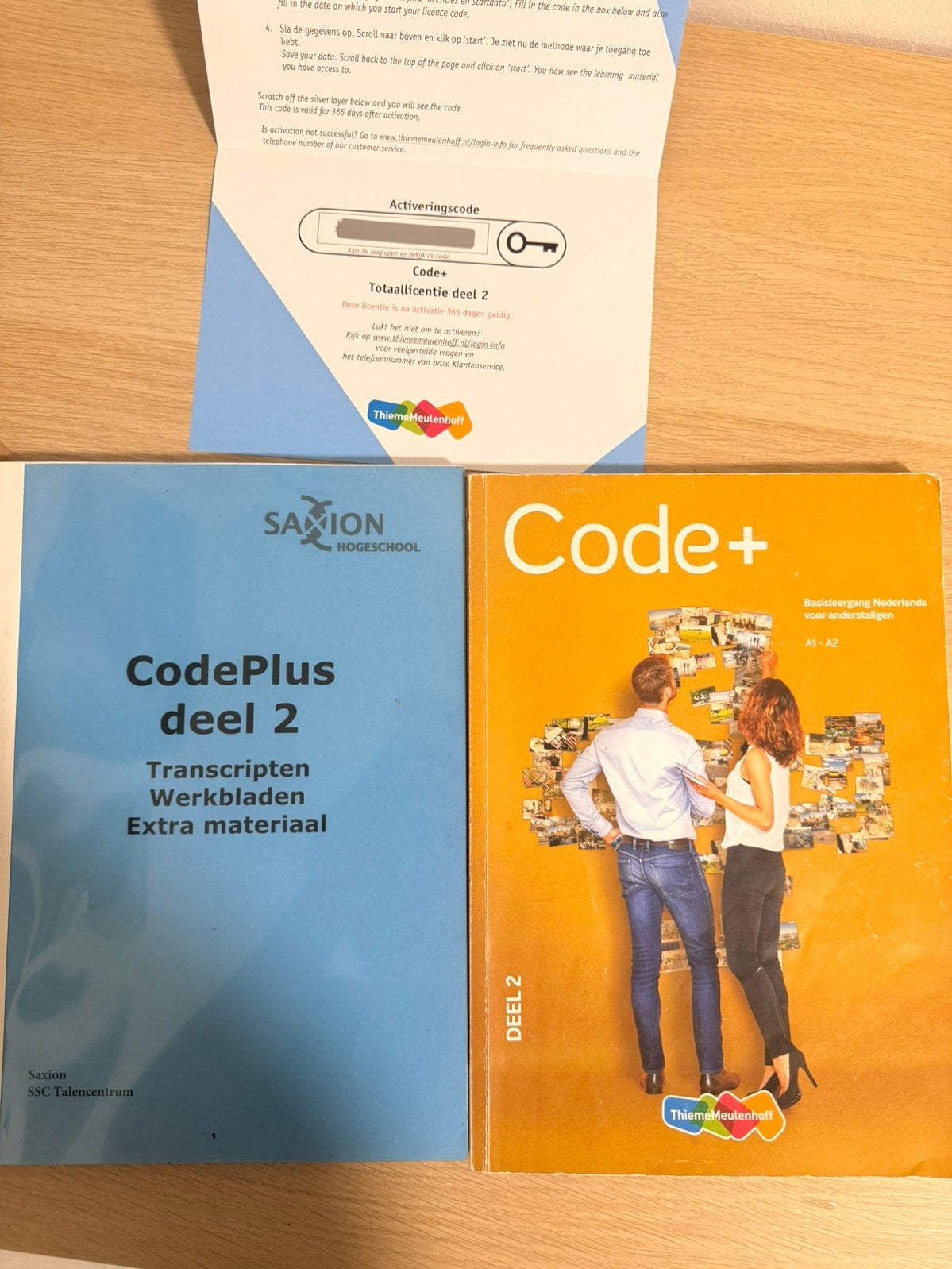 Code+ Deel 2 A1-A2 + ongebruikte code + gratis extra boek, Boeken, Ophalen of Verzenden, Gelezen