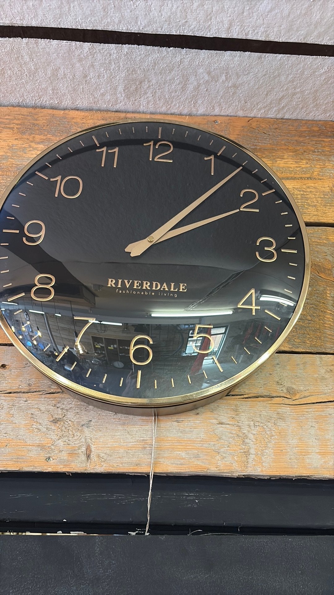 Riverdale klok, Huis en Inrichting, Woonaccessoires | Klokken, Ophalen, Nieuw, Zwart, Wandklok