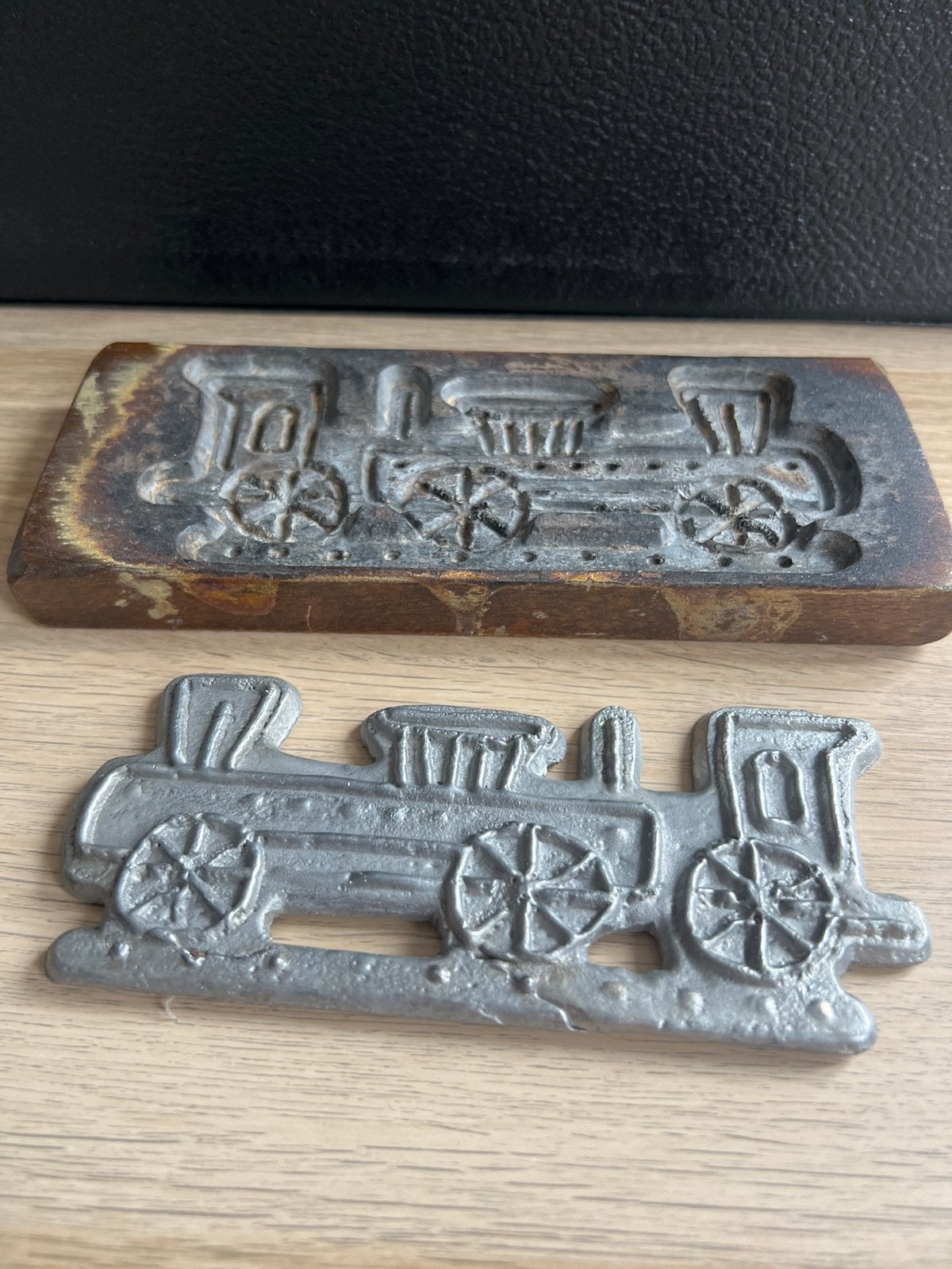 Antieke koekjesvorm trein - gietijzer en hout, Ophalen of Verzenden