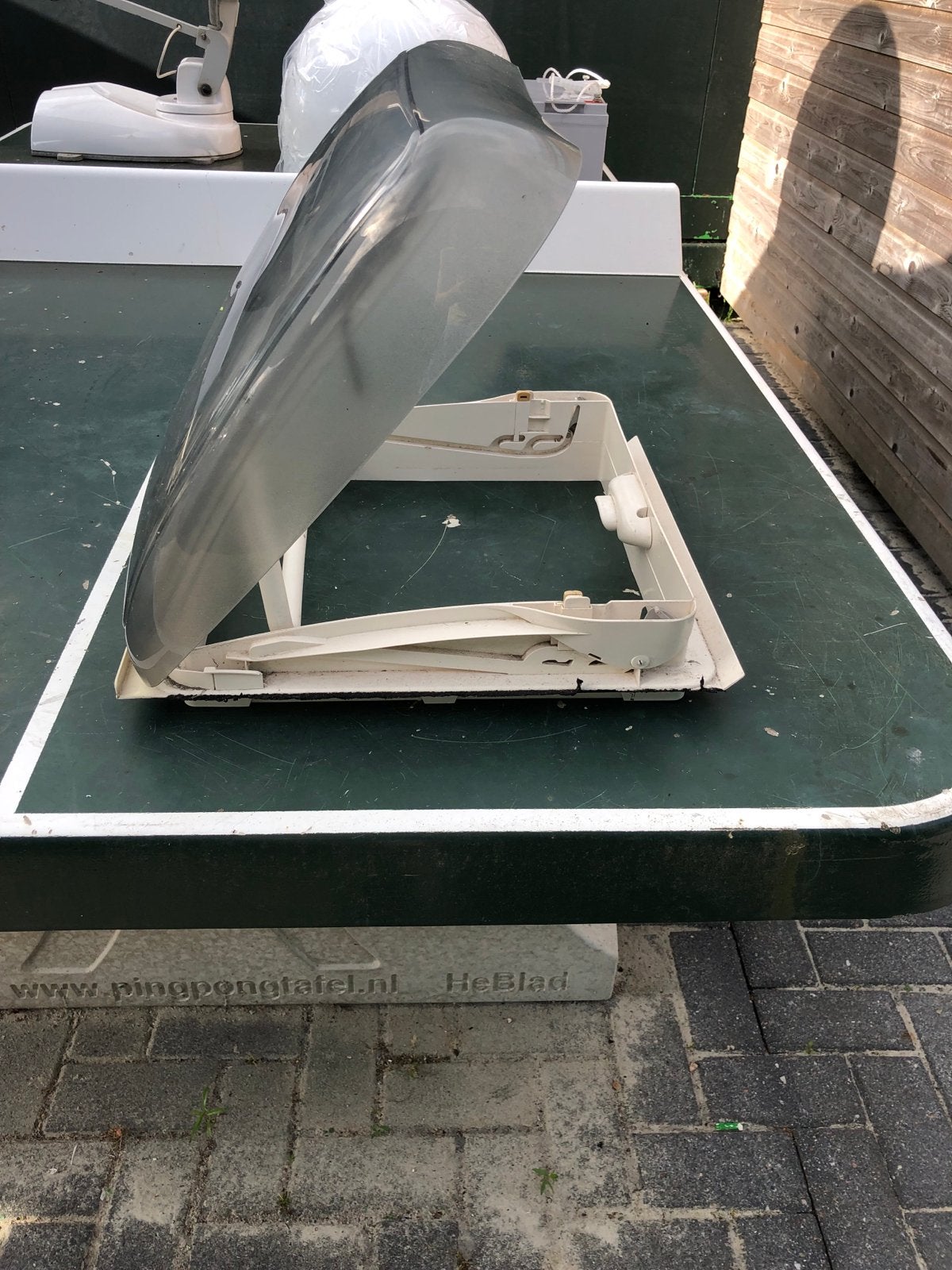 Dakluik voor caravan of camper  40 x 40, Ophalen, ., ., Info@arob.nl
