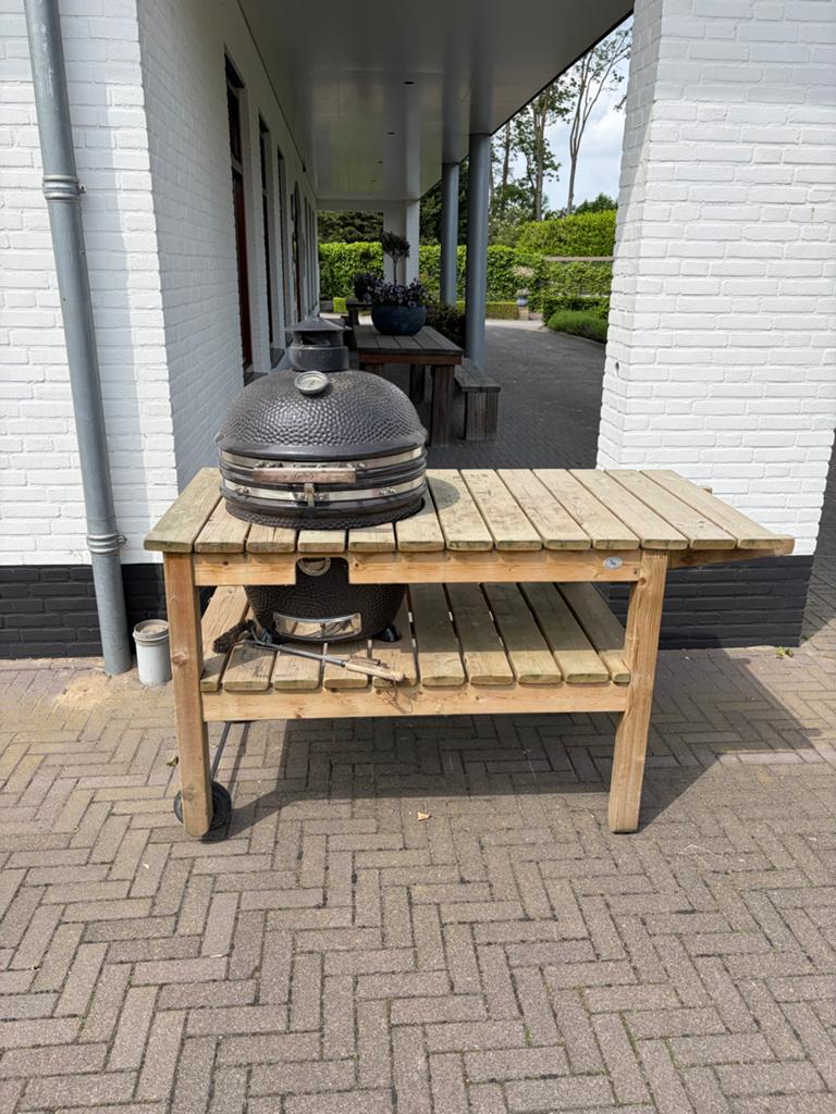 Grizzly Grills BBQ Kamodo elite XL incl tafel, Ophalen, Zo goed als nieuw