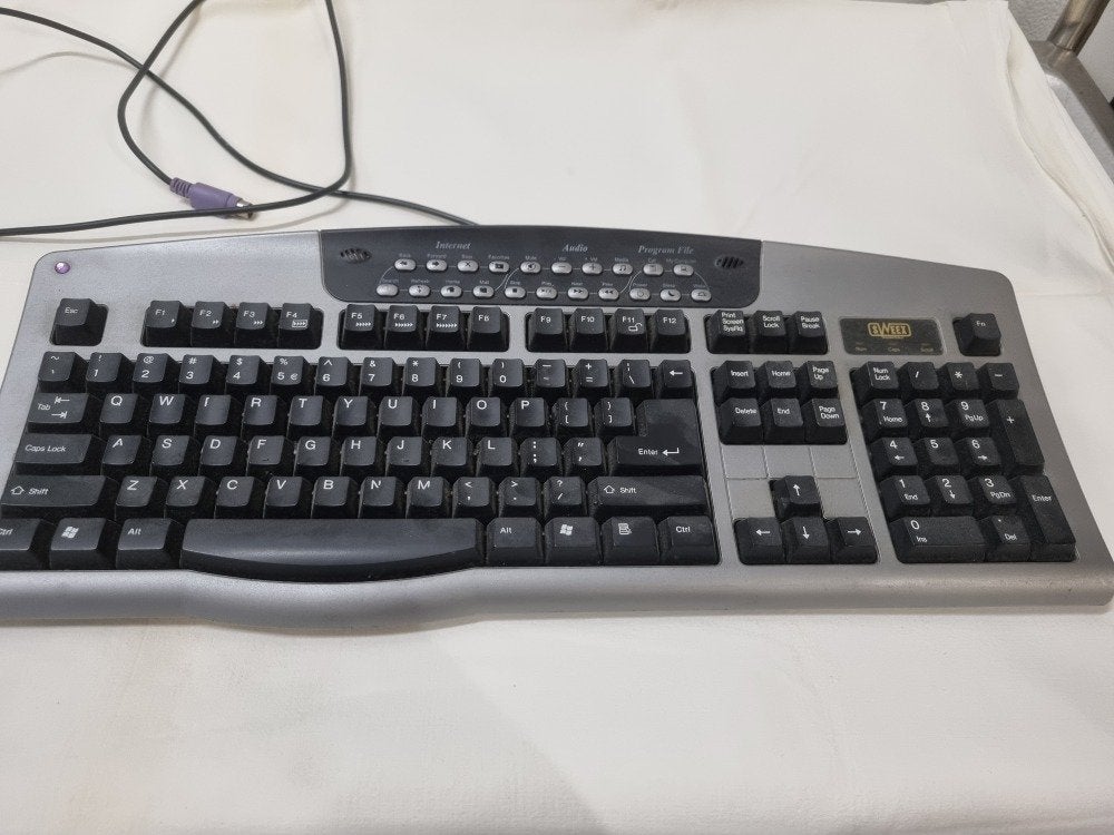keyboard multimedia voor windows xp, Ophalen of Verzenden, 'T Olde Gre-j, Info@toldegrej.nl, Endepoelstraat 20f Didam