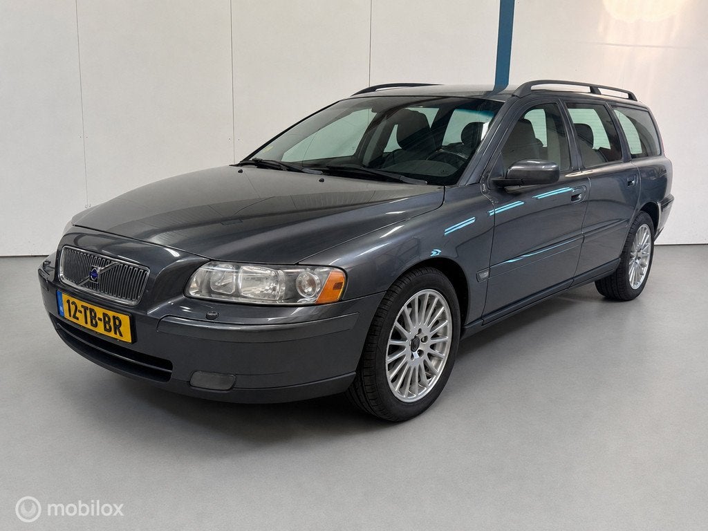 Volvo V70 2.4 Momentum NL-AUTO / LEER / 170PK, 1498 kg, 2435 cc, 170 pk, Euro 4