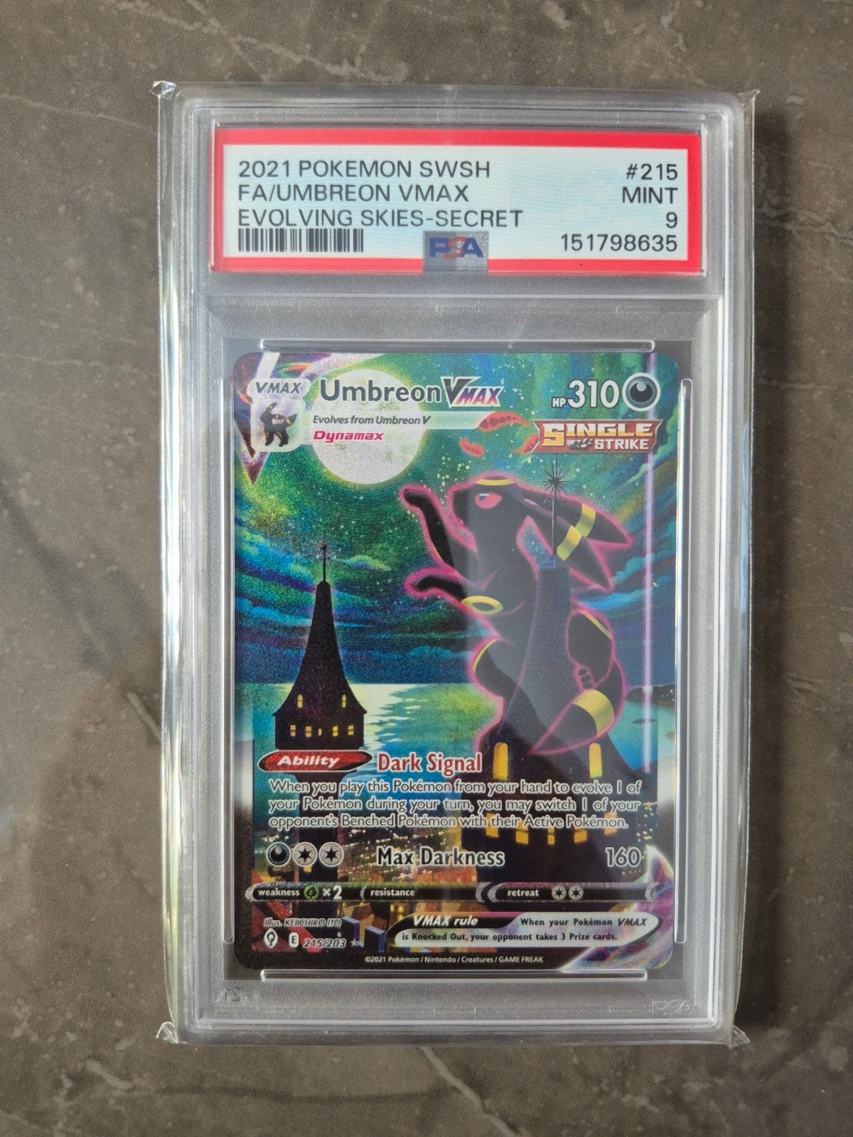 Umbreon VMAX Moonbreon #215 PSA 9 Evolving Skies Pokémon, Ophalen of Verzenden, Zo goed als nieuw, Losse kaart, Foil