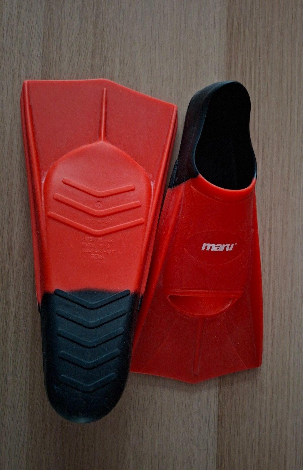 zwem flippers Maru 37/38, Watersport en Boten, Ophalen of Verzenden, Zo goed als nieuw, Snorkelvinnen