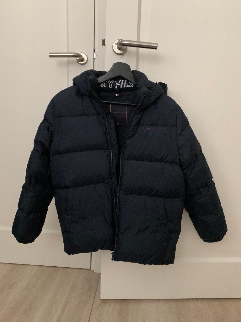 Tommy Hilfiger donkerblauwe jas maat 152, Gebruikt, Ophalen of Verzenden, Tommy Hilfiger, Jongen