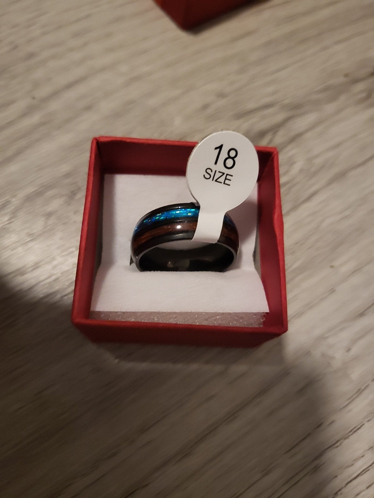 Nieuwe ring maat 18 met blauw en bruin accent, Sieraden, Tassen en Uiterlijk, Ringen, Blauw, Nieuw, Ophalen of Verzenden, Dame of Heer