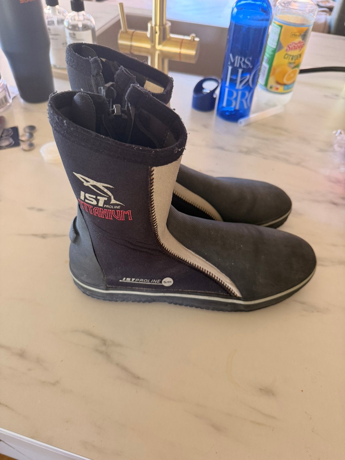 Duikschoenen IST Titanium Heren 43/44, Watersport en Boten, Ophalen of Verzenden, Zo goed als nieuw