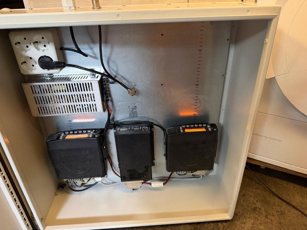 UHF repeater Kenwood, Ophalen, Zo goed als nieuw, 5 tot 15 km, Portofoon of Walkie-talkie