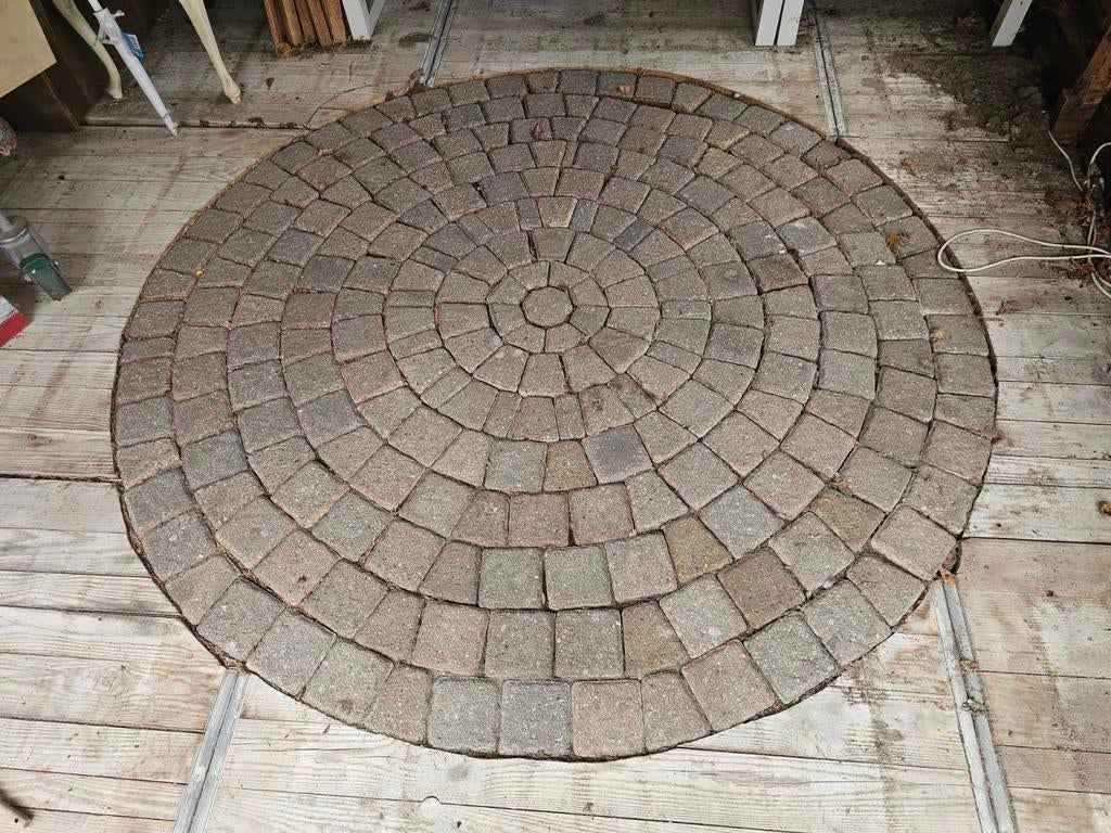 Tuintegels cirkel 2,2 meter doorsnee, Ophalen, Gebruikt, 5 tot 10 m², Beton