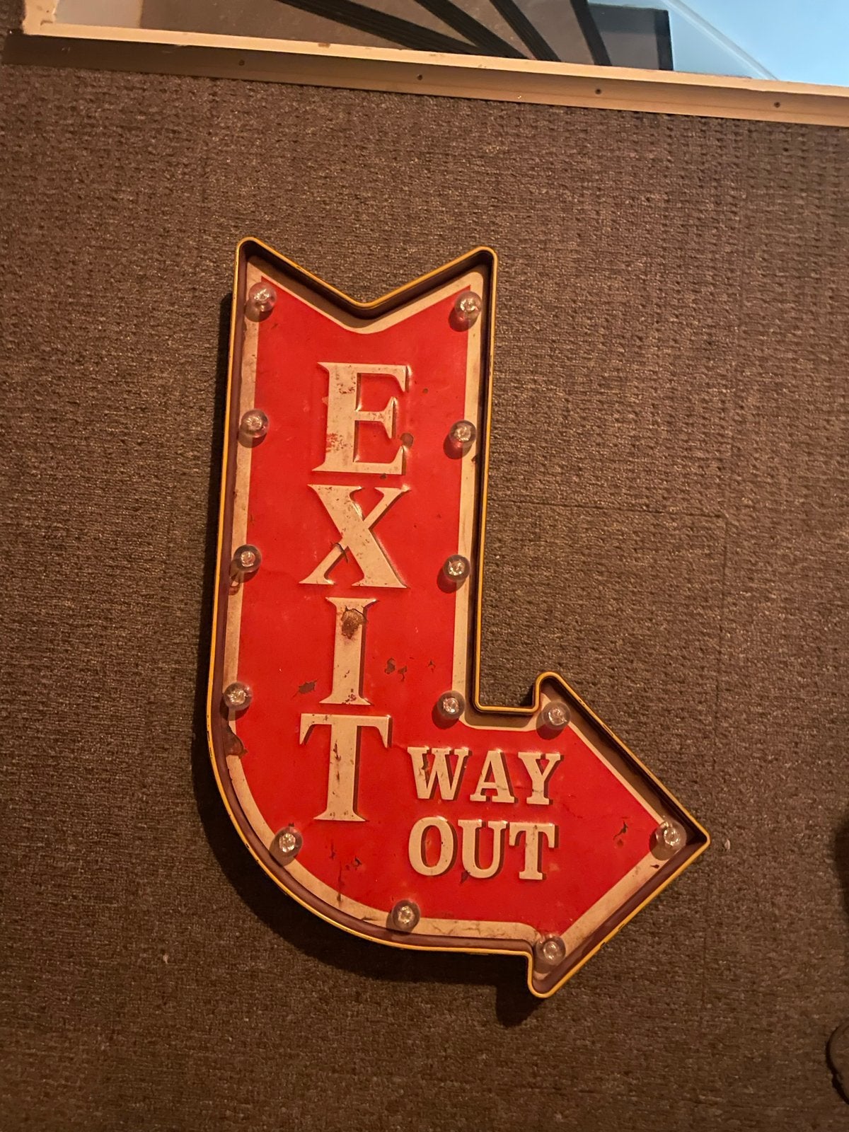 Vintage 'EXIT WAY OUT' pijlverlichting, Gebruikt, Ophalen of Verzenden, Rood, Vintage